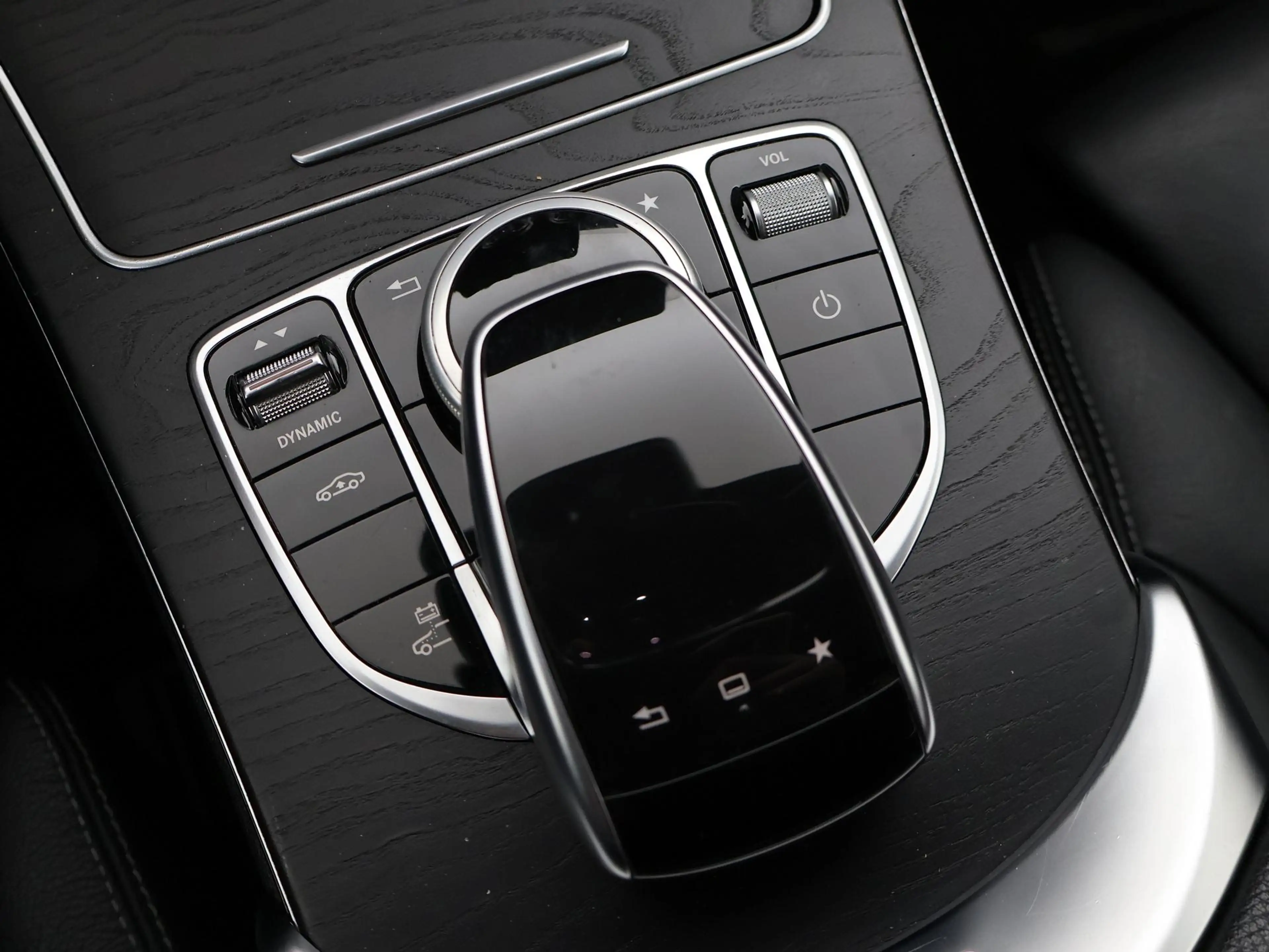 Mercedes-Benz C 350 Estate 350e PLUG-IN + BURMESTER | 360 CAMERA | SFE — photo 26