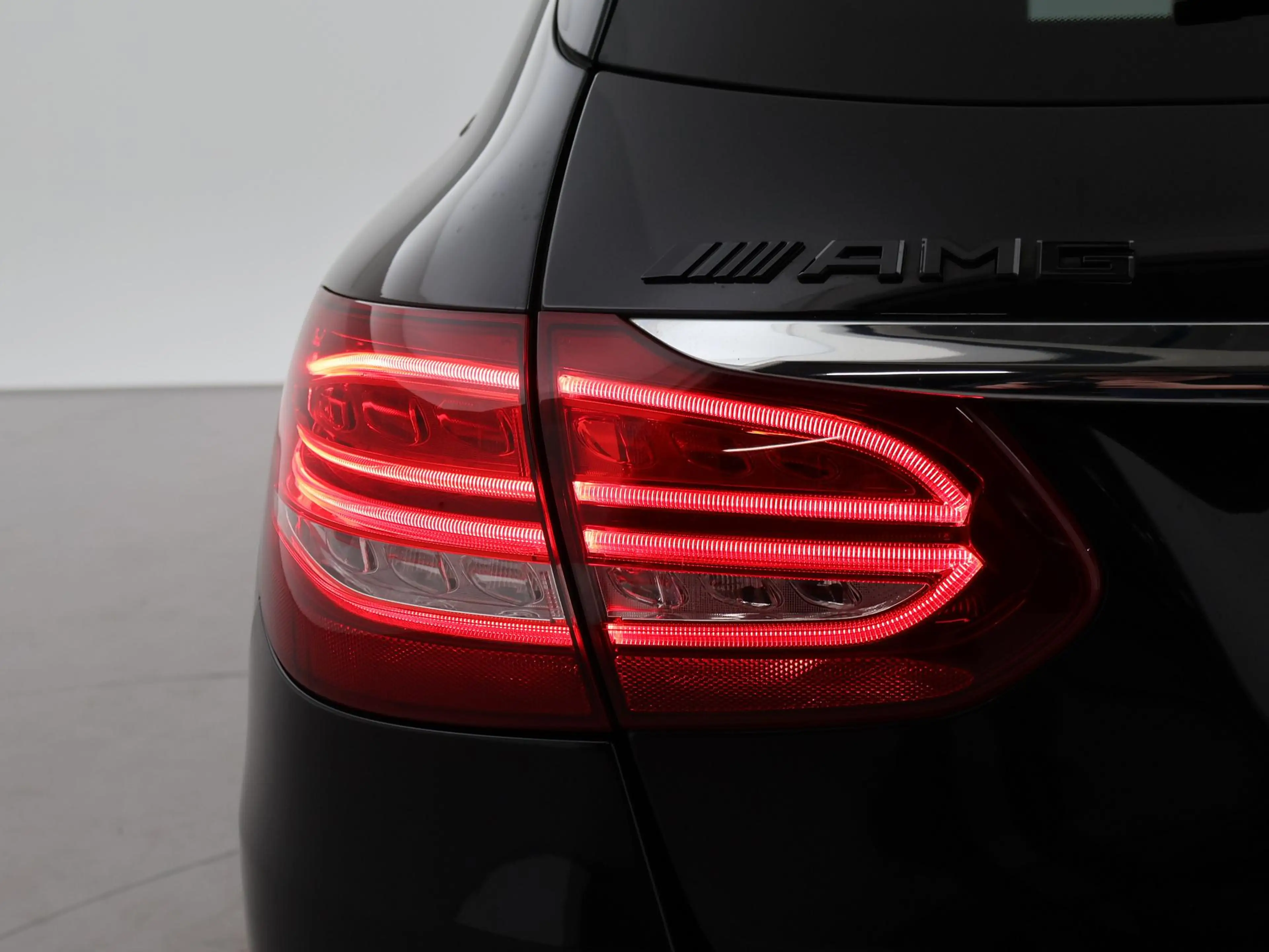 Mercedes-Benz C 350 Estate 350e PLUG-IN + BURMESTER | 360 CAMERA | SFE — photo 18