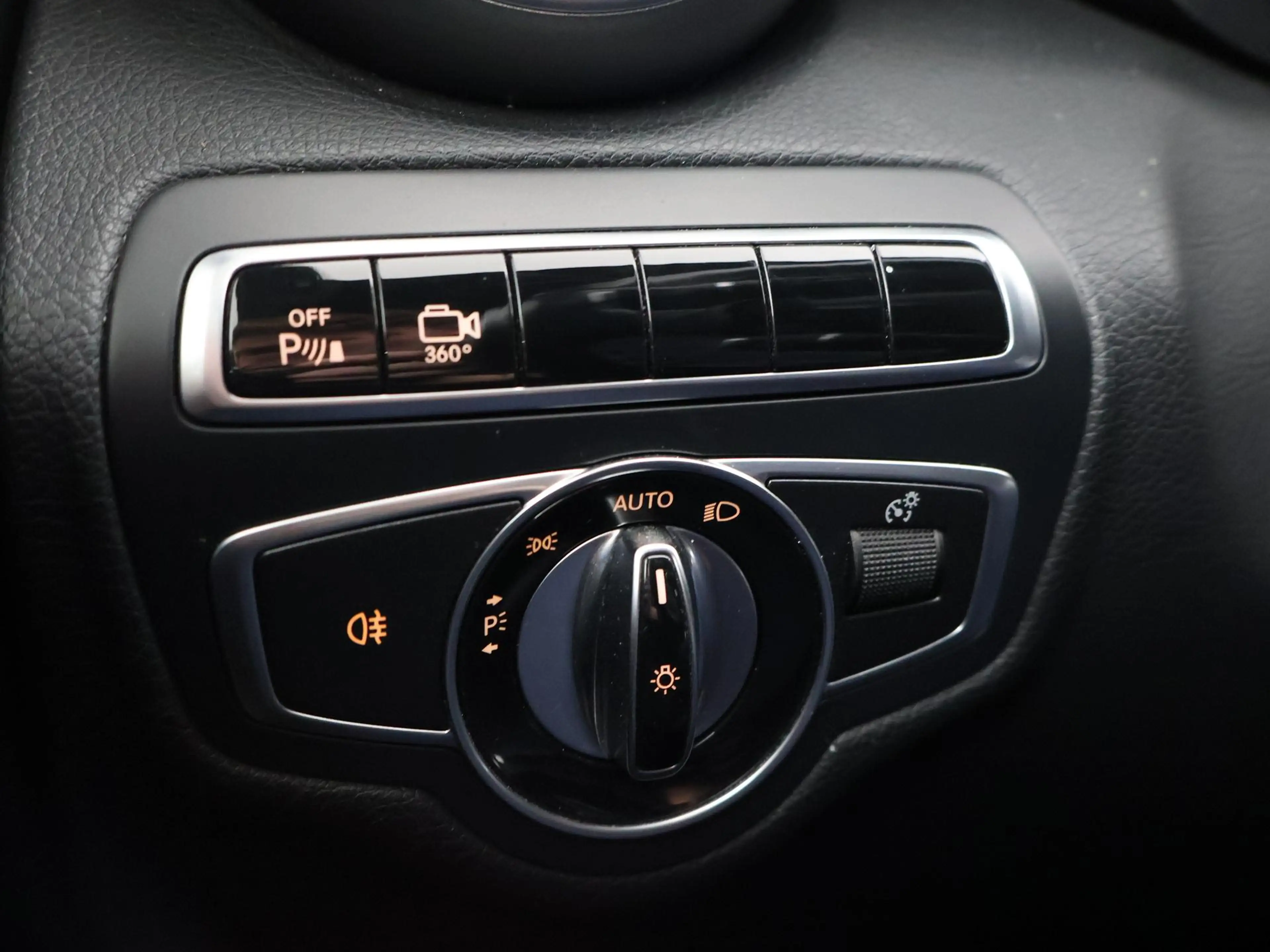 Mercedes-Benz C 350 Estate 350e PLUG-IN + BURMESTER | 360 CAMERA | SFE — photo 16