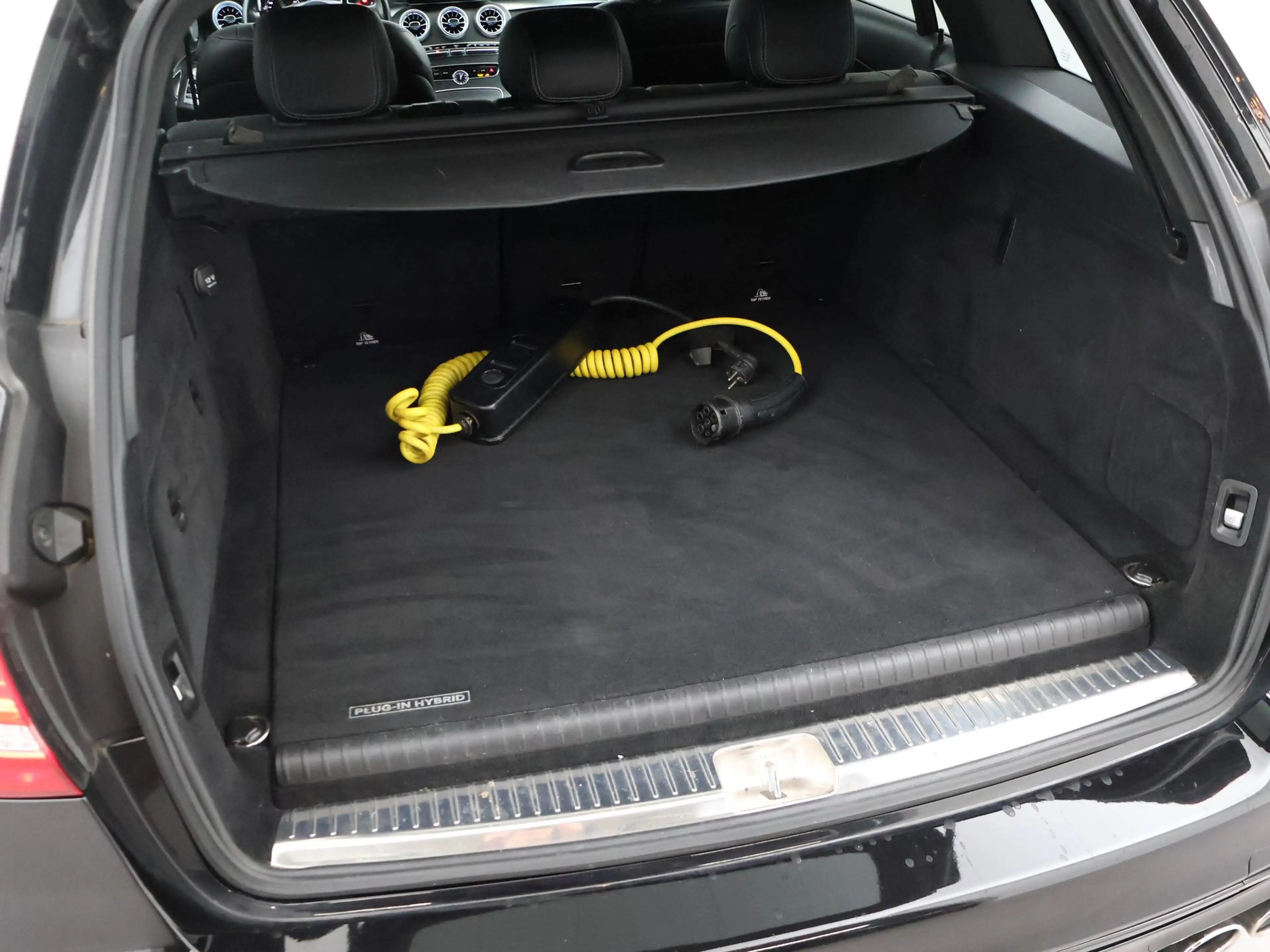 Mercedes-Benz C 350 Estate 350e PLUG-IN + BURMESTER | 360 CAMERA | SFE — photo 13