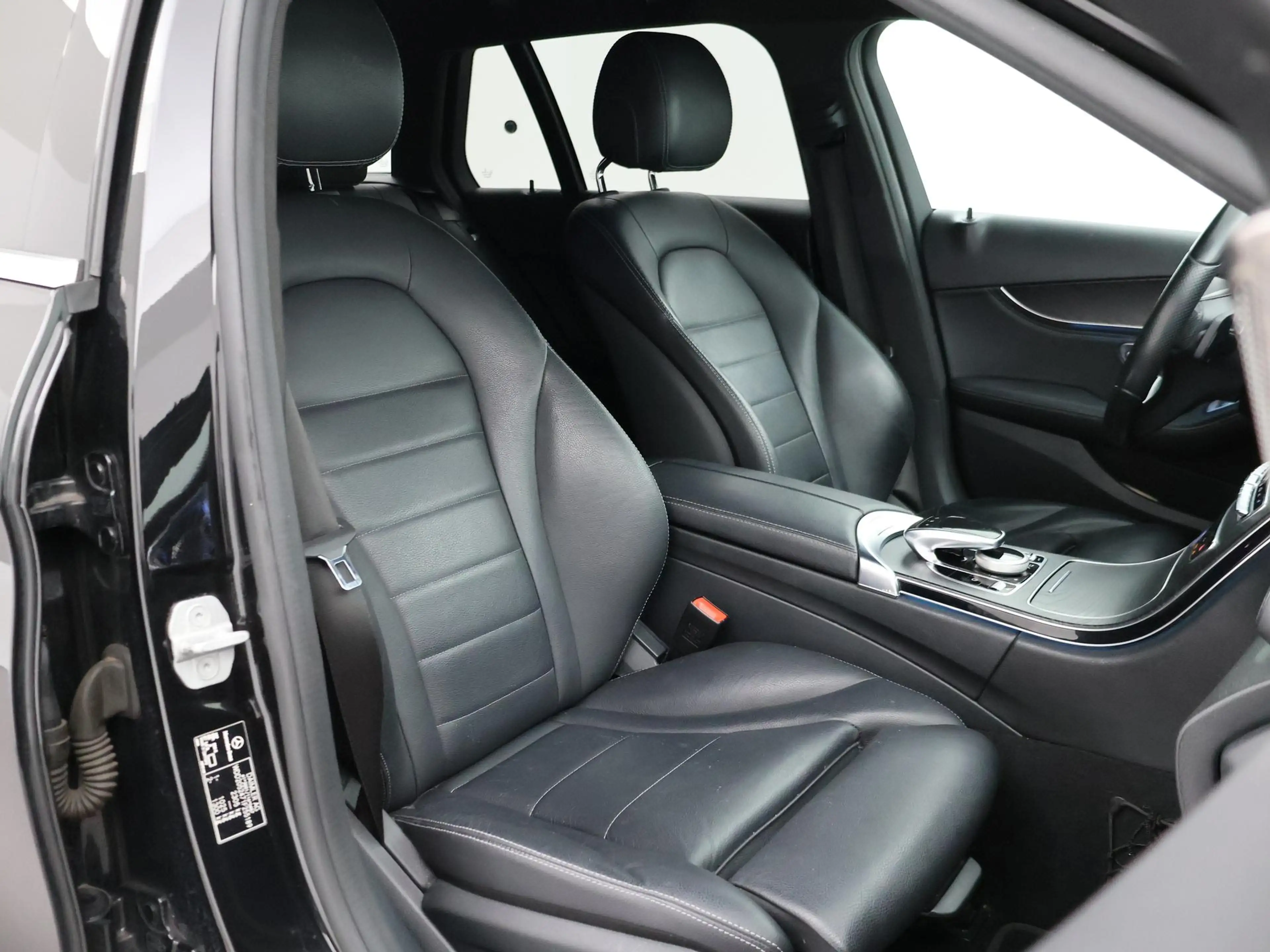 Mercedes-Benz C 350 Estate 350e PLUG-IN + BURMESTER | 360 CAMERA | SFE — photo 6