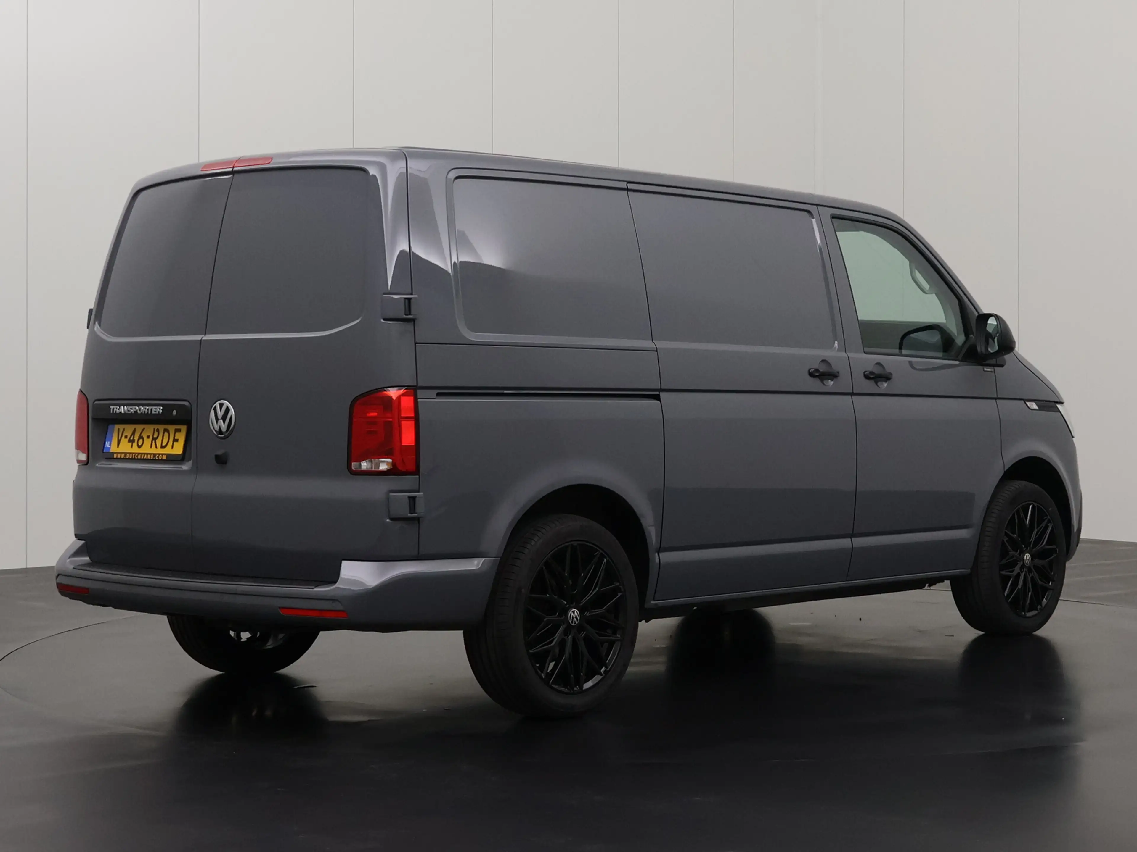Volkswagen T6.1 Transporter 2.0TDi 150PK DSG Automaat | Exclusive Leder | Kast — photo 2
