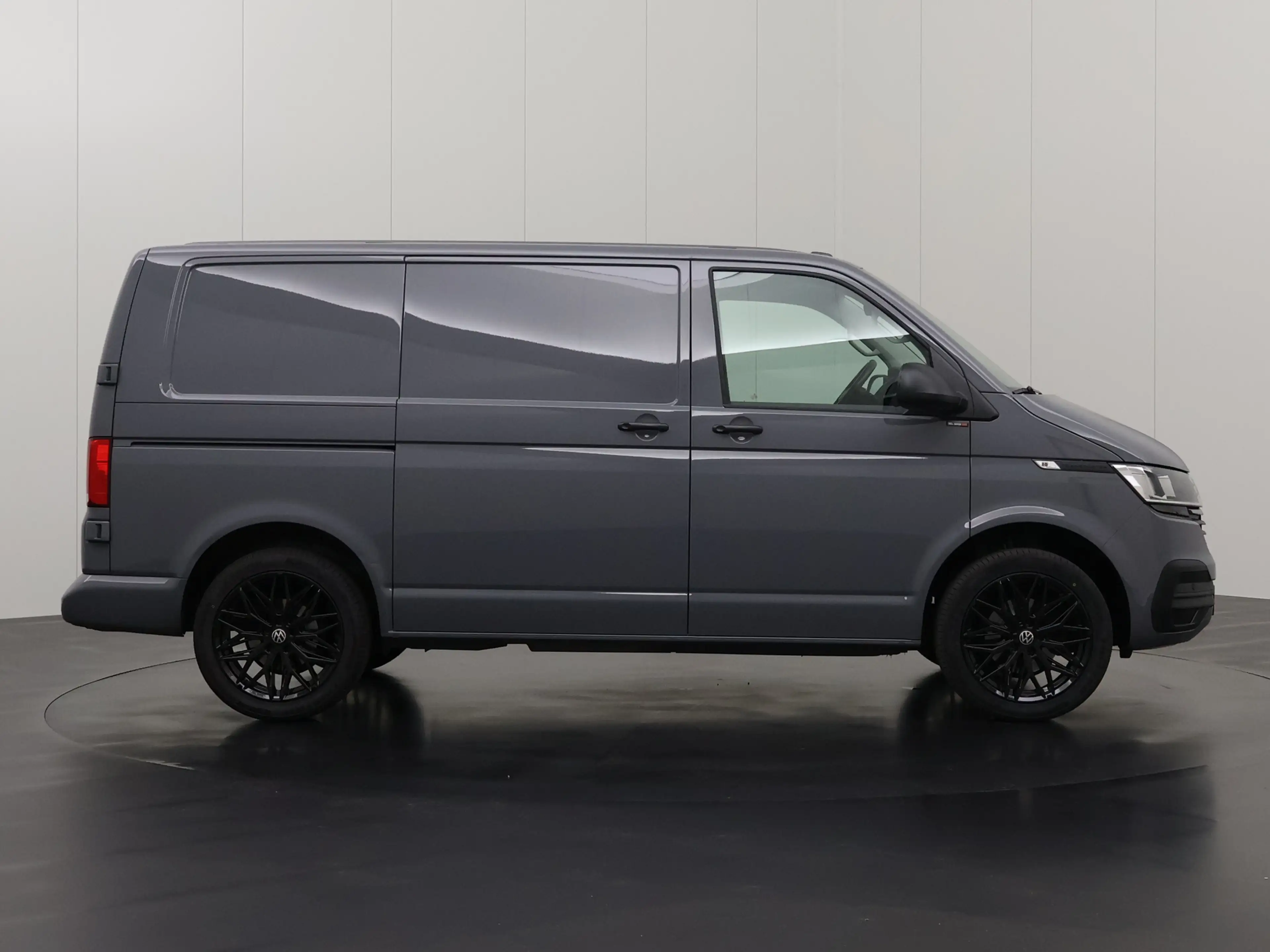 Volkswagen T6.1 Transporter 2.0TDi 150PK DSG Automaat | Exclusive Leder | Kast — photo 13