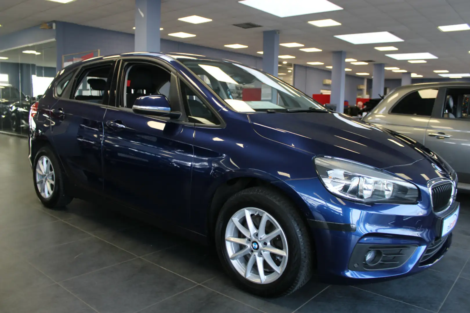 BMW 220 Aut. Advantage - Navi - PDC - AHK - Blau - 1