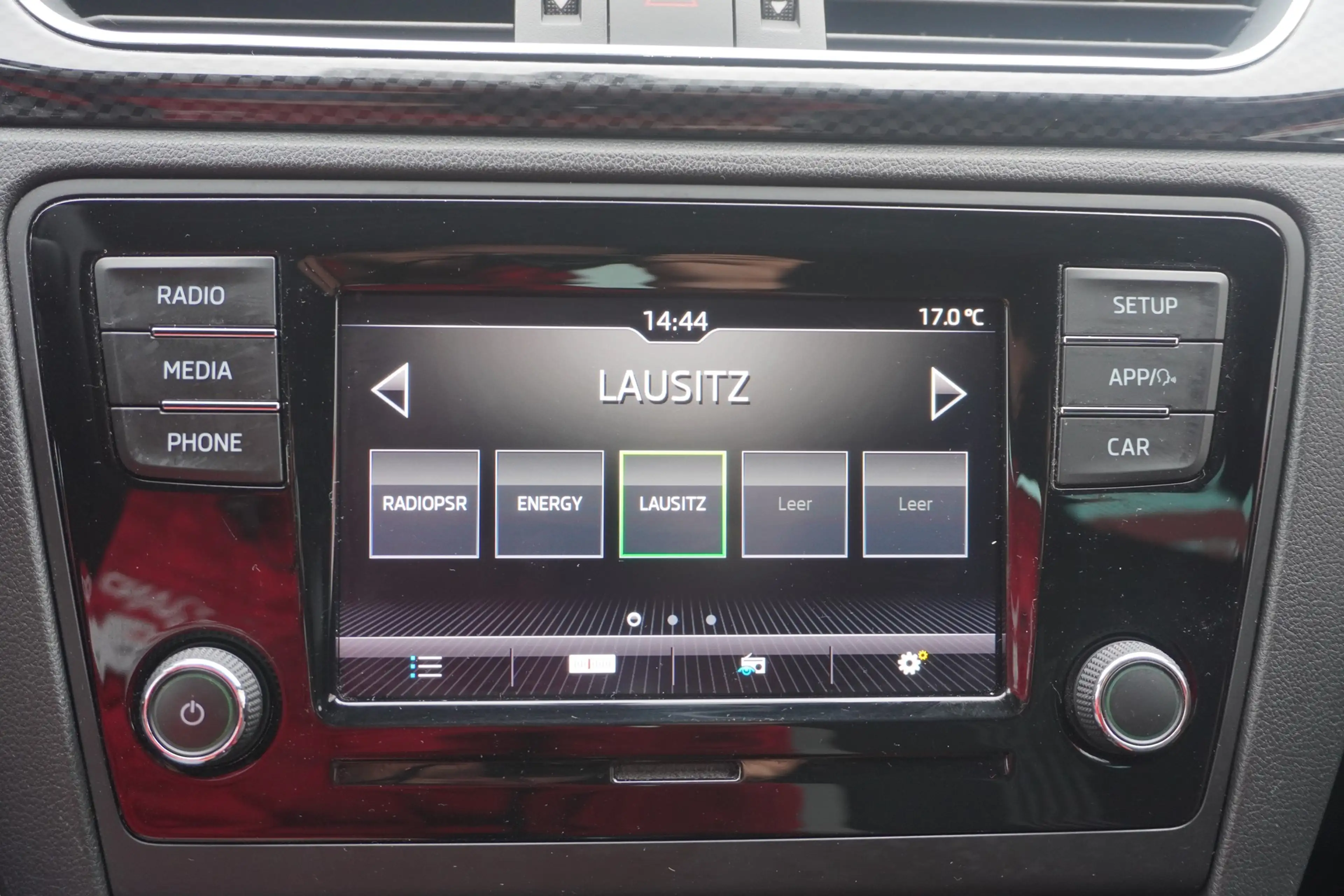 Skoda Rapid/Spaceback Rapid 1.0 Monte Carlo Bi-Xenon SmartLink Keyless — photo 13