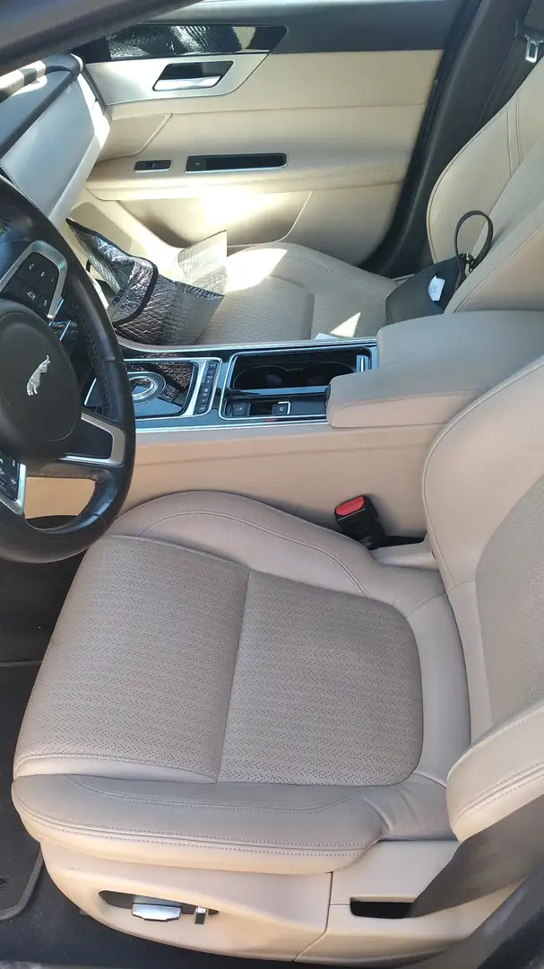 Jaguar XF 2.0i4D Chequered Flag Aut. 180 - 2