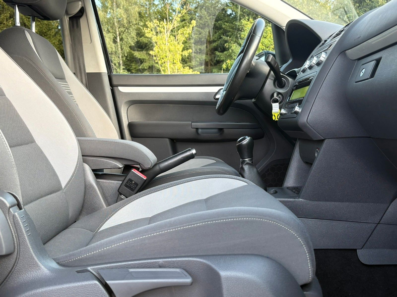 Volkswagen Touran 1.4 TSI Life / Parklenkassistent / 16" LM — photo 15