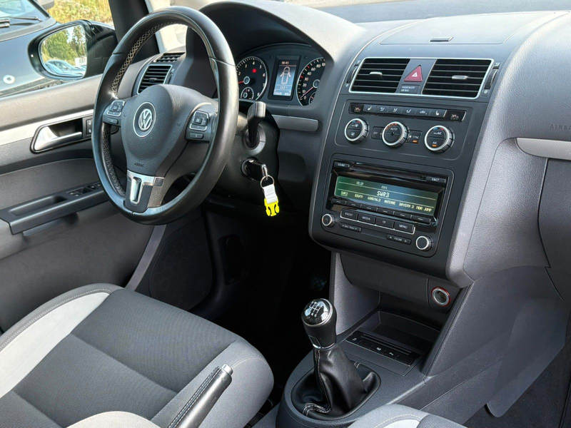 Volkswagen Touran 1.4 TSI Life / Parklenkassistent / 16" LM — photo 14