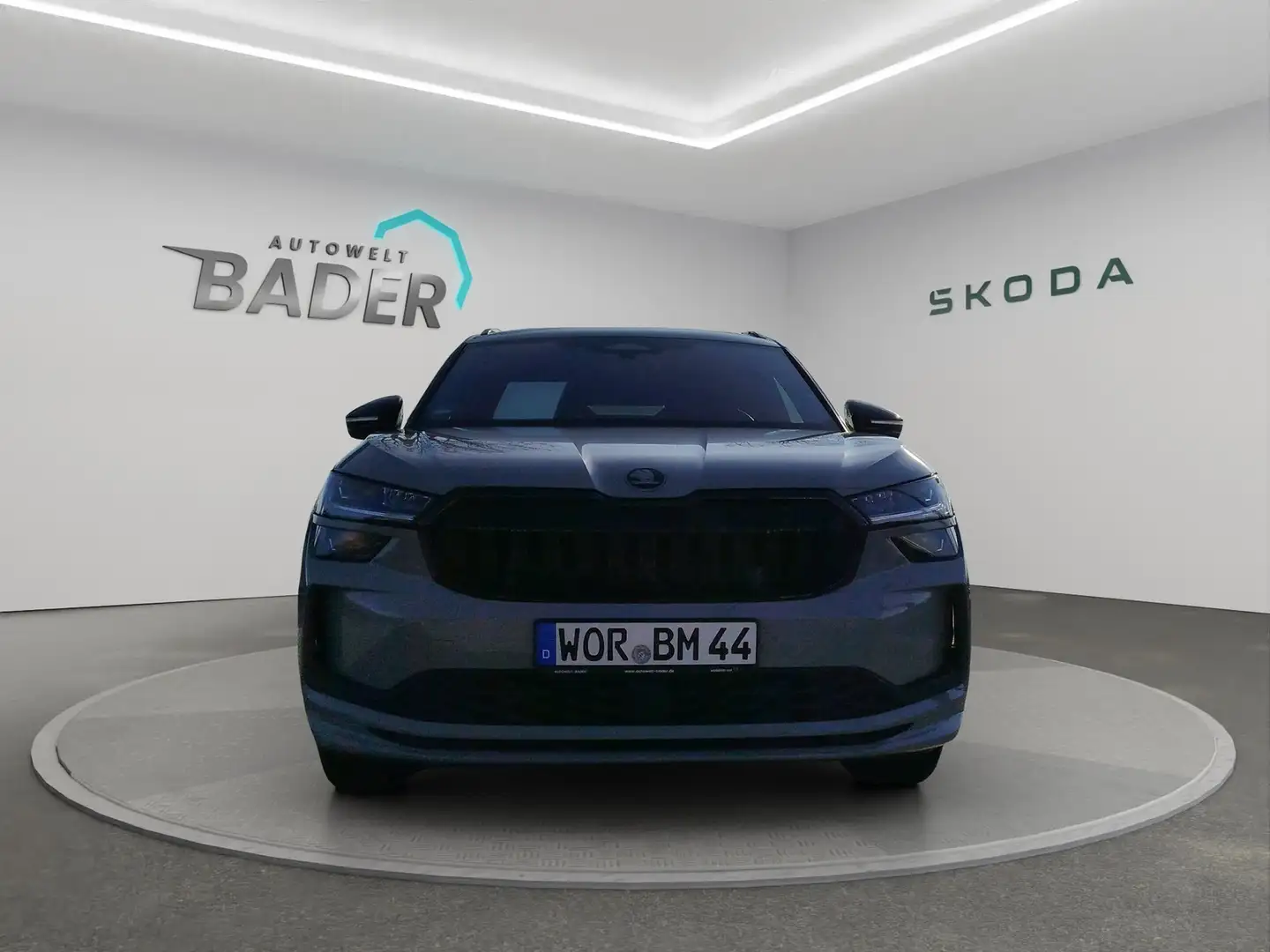 Skoda Kodiaq Sportline 2.0 TDI 4x4 Matrix Navi Pano HeadUp Grau - 2