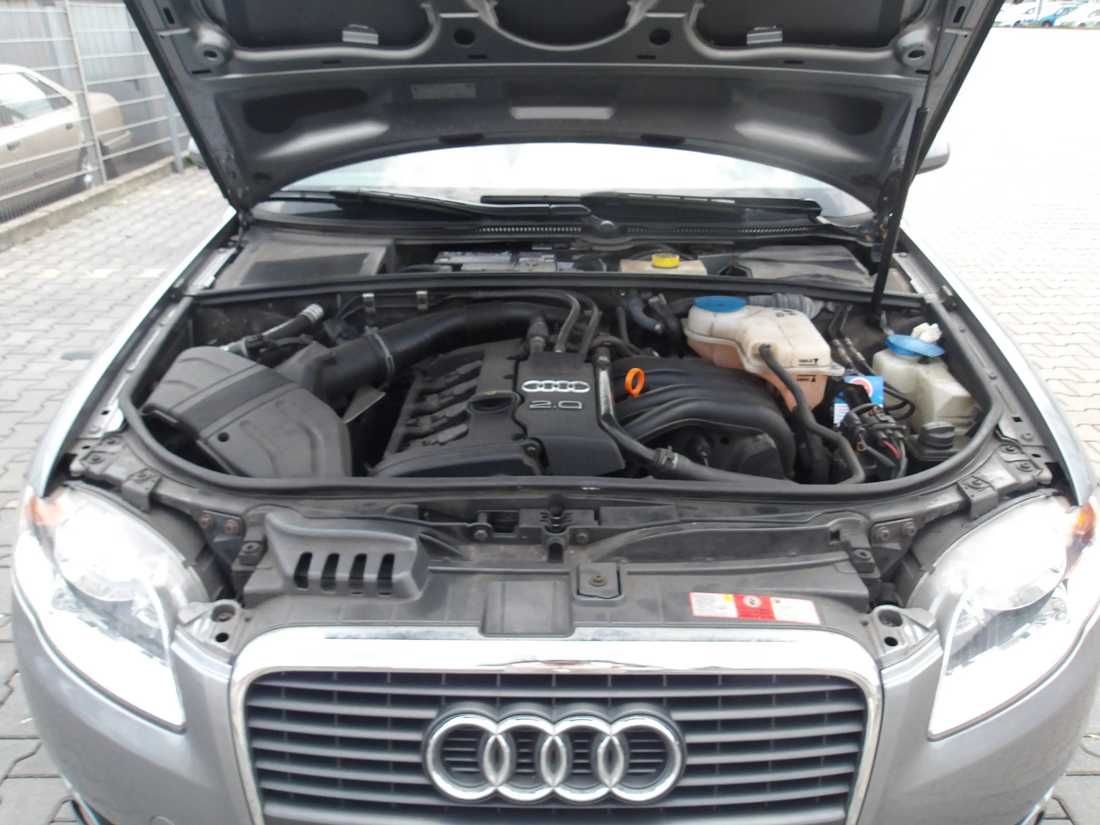 Audi A4 A4 2.0  1.Hand  TÜV bis 06-2028 — photo 23