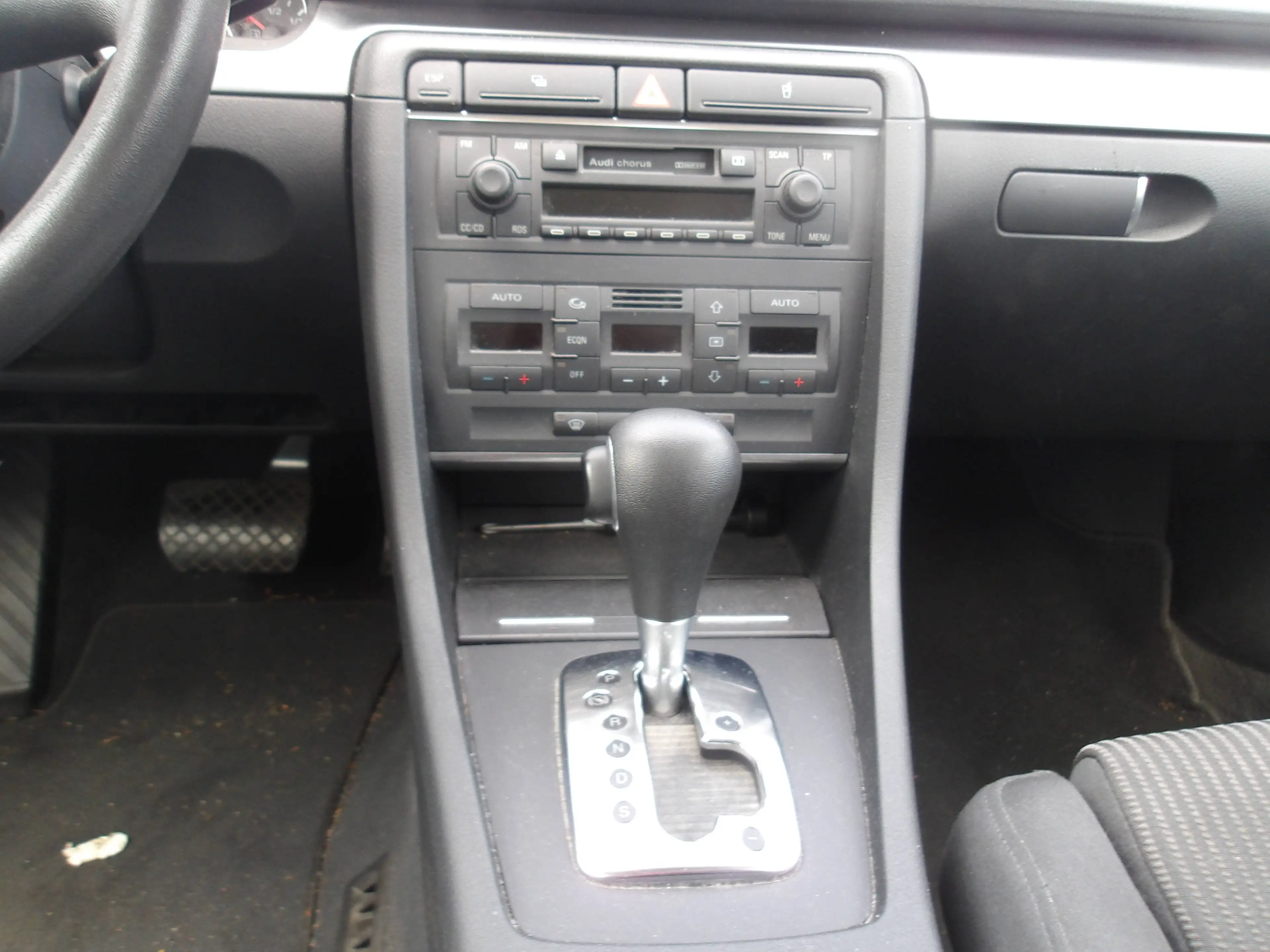 Audi A4 A4 2.0  1.Hand  TÜV bis 06-2028 — photo 15
