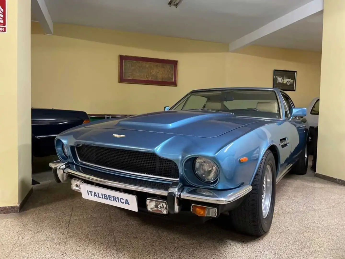 Aston Martin Vantage Oscar India Azul - 1