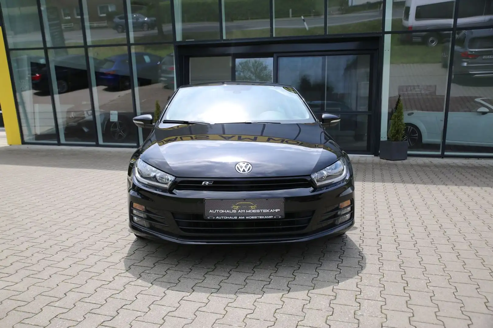 Volkswagen Scirocco R-LINE*FACELIFT*TEMPO*DYAUDIO*SHZ*LED Schwarz - 2