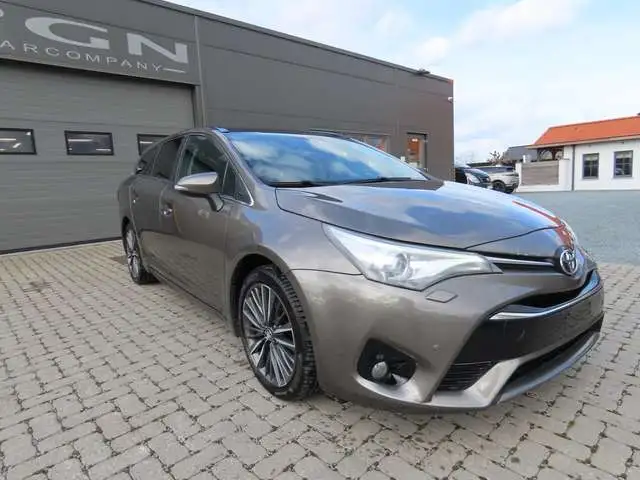Toyota Avensis Avensis SW 2.0 D-4D Premium