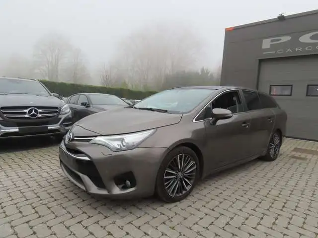 Toyota Avensis Avensis SW 2.0 D-4D Premium