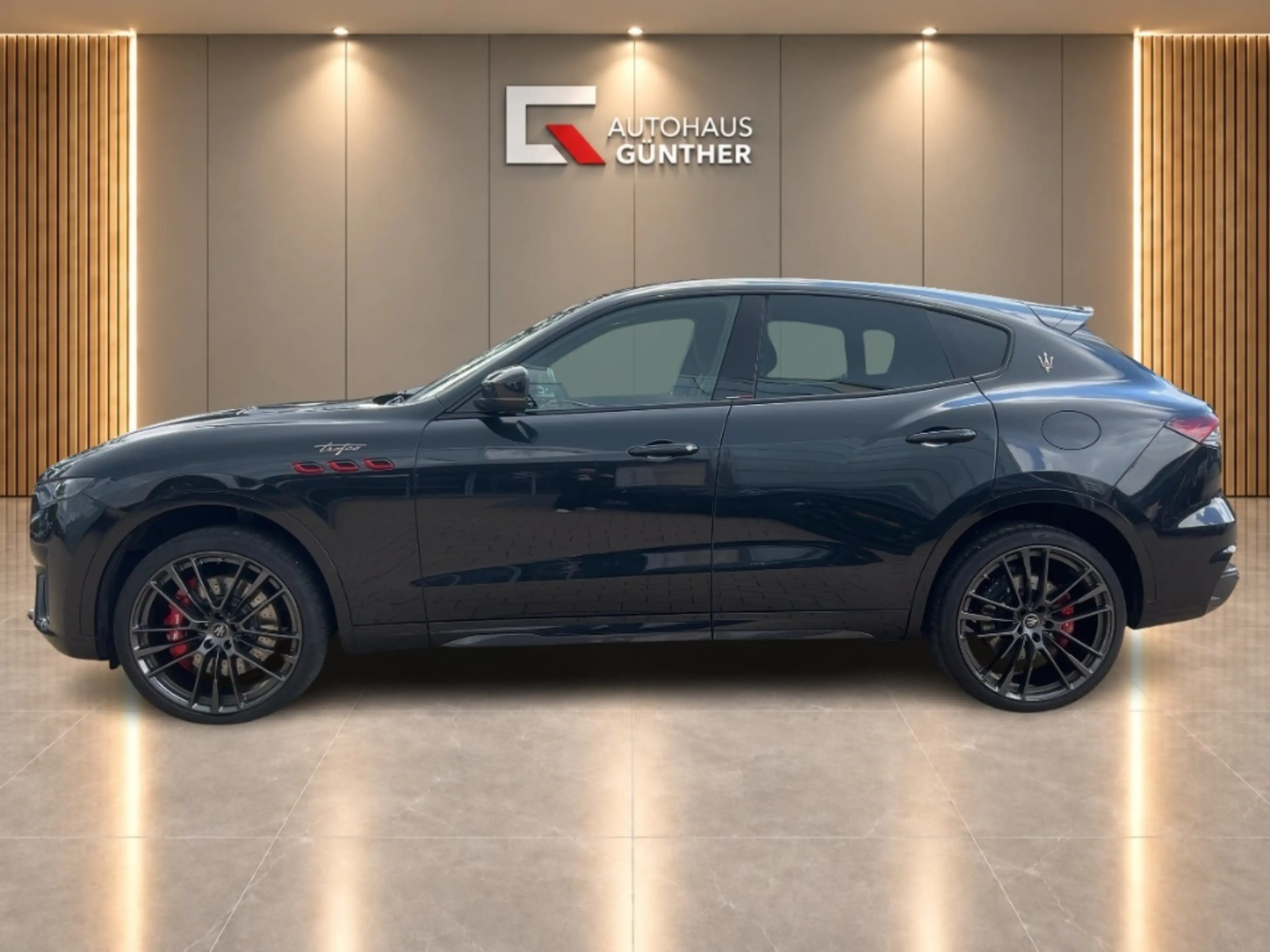 Maserati Levante Trofeo MY23 V8 581 HP Pano 22'' Bowers& Wikens — photo 2