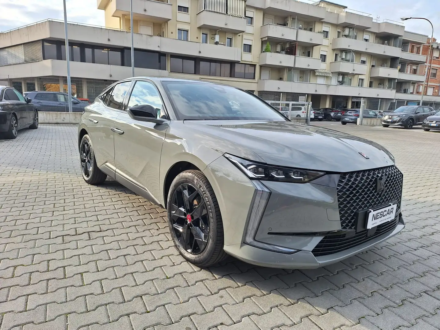 DS Automobiles DS 4 DS4 1.6 e-tense Performance Line 225cv Plug-in Grigio - 2