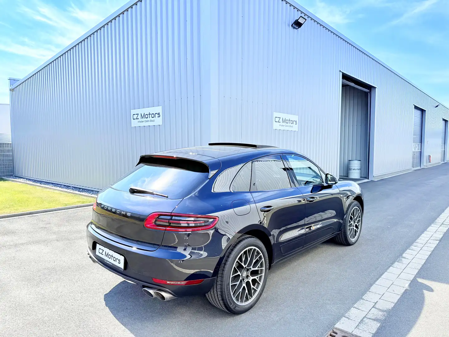 Porsche Macan S Diesel Panorama Luft 20" ACC AHK Scheckheft 2.Hd Schwarz - 2