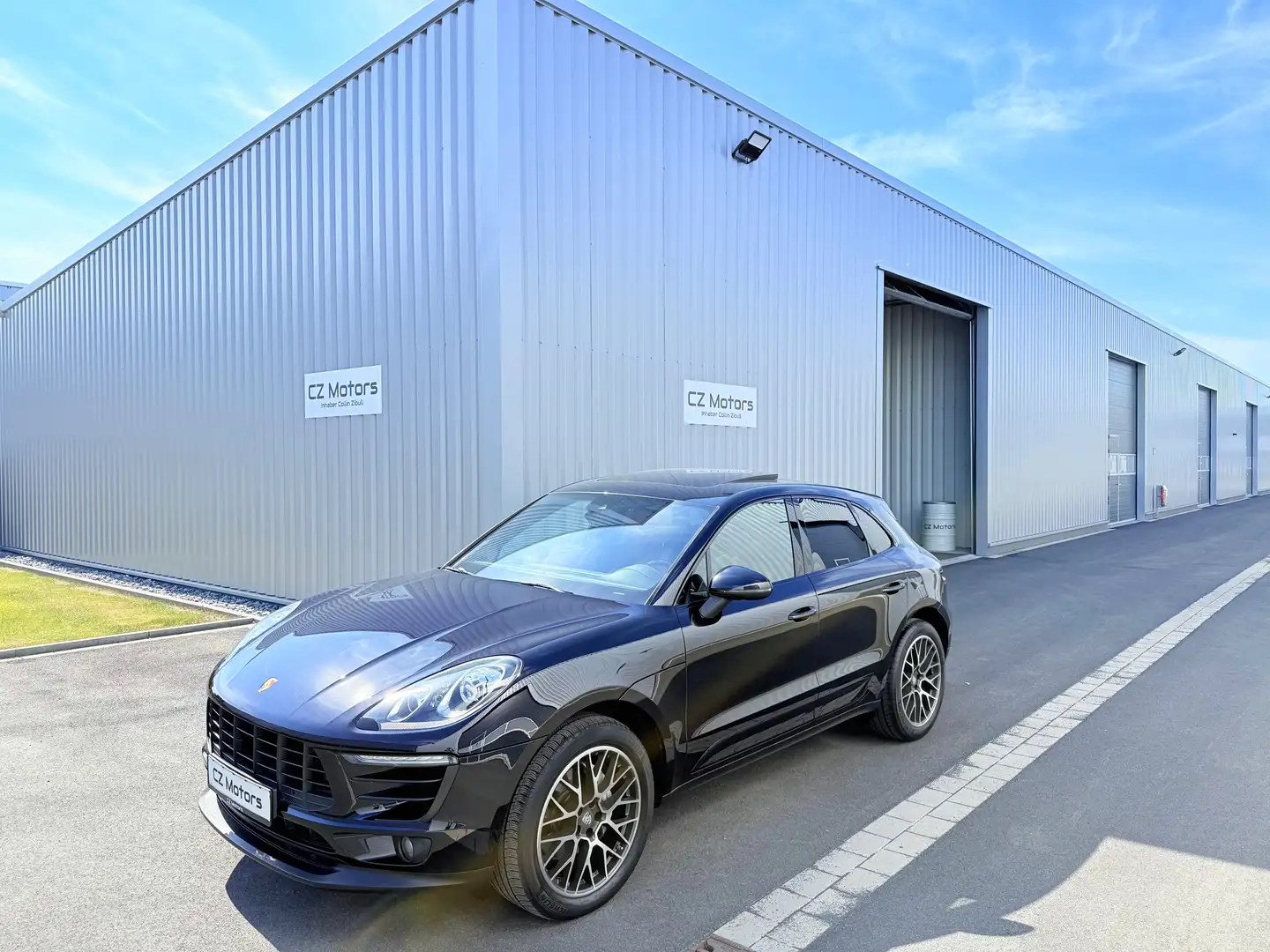 Porsche Macan S Diesel Panorama Luft 20" ACC AHK Scheckheft 2.Hd Schwarz - 1