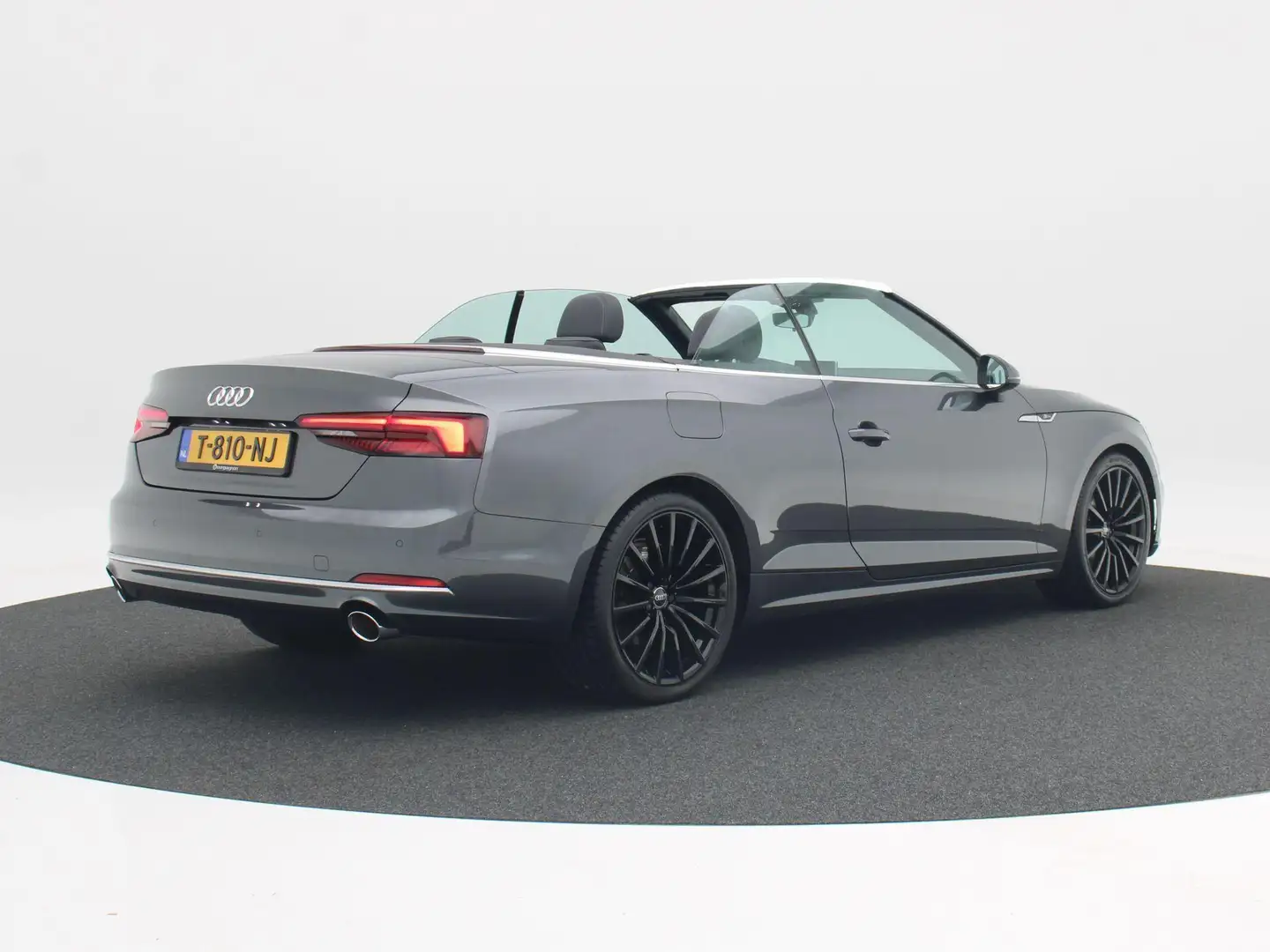 Audi A5 Cabriolet 40 TFSi 190 Pk Automaat S-Line | Adaptiv Grijs - 2