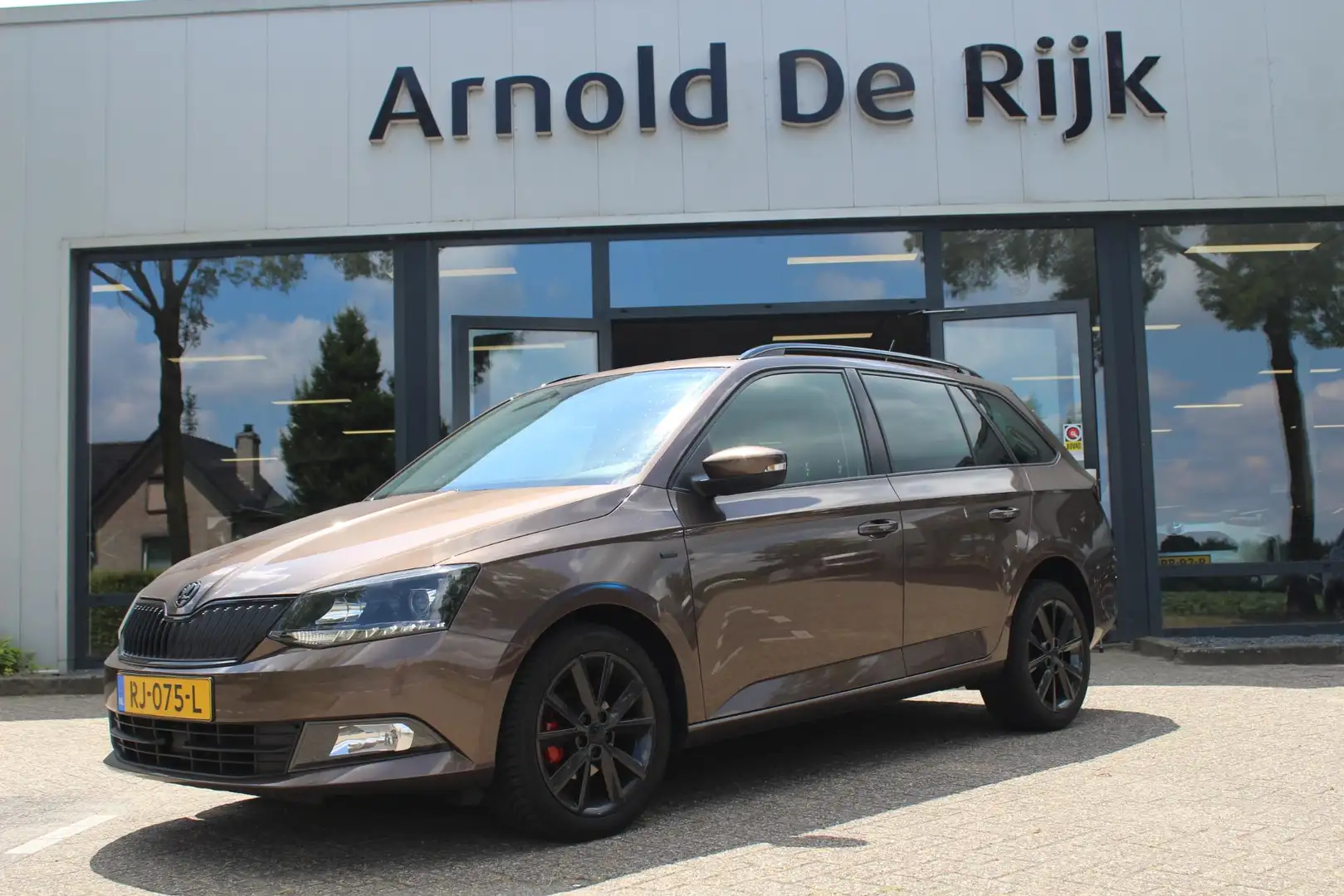 Skoda Fabia Combi 1.0 TSI Drive Bruin - 1