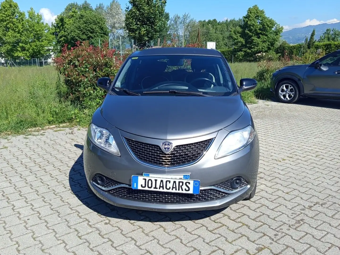 Lancia Ypsilon Ypsilon 1.2 Platinum 69cv my16 Gris - 2