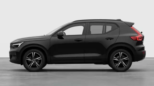 Volvo XC40 view 2