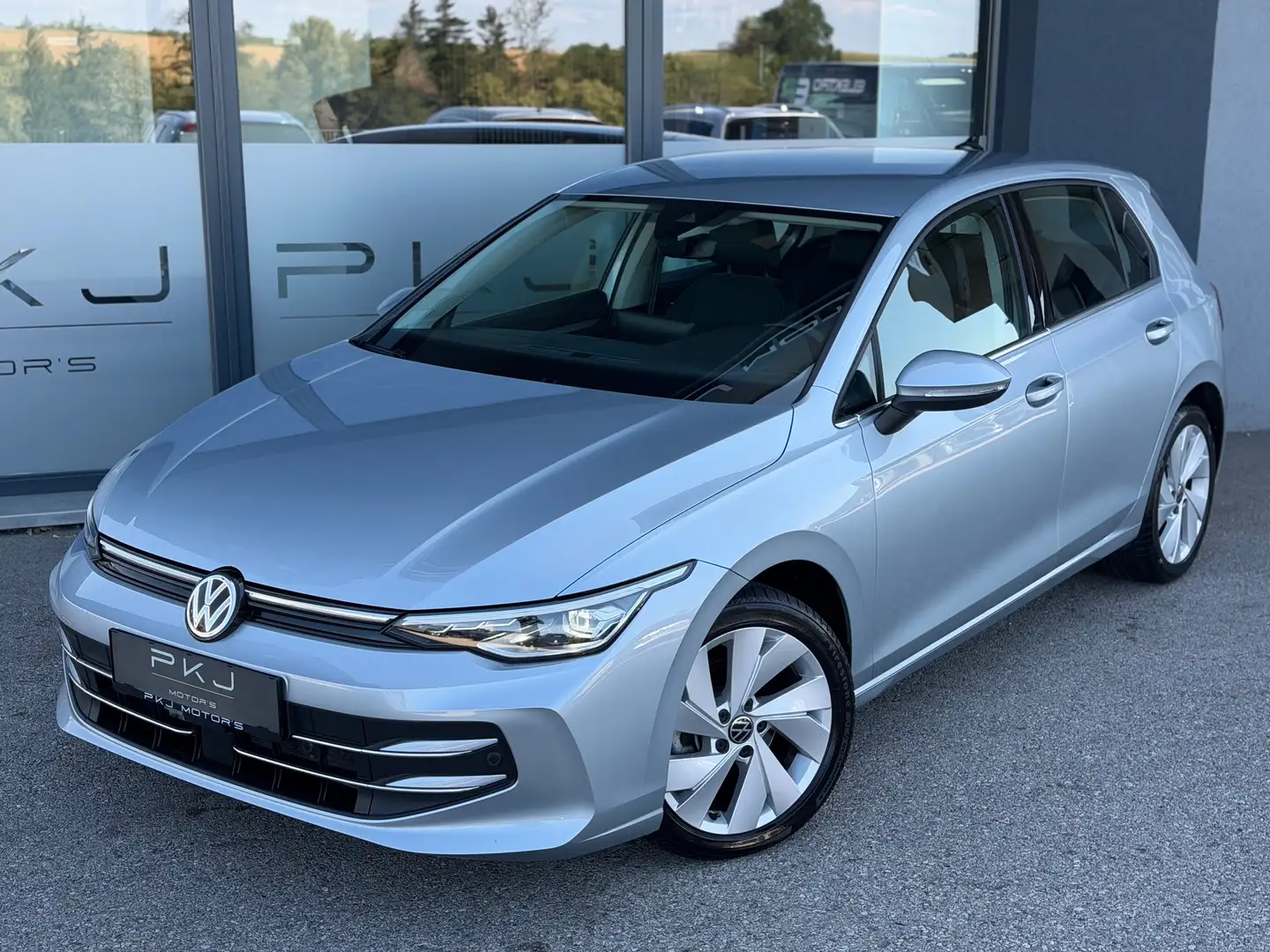 Volkswagen Golf Golf 8 2,0 TDI Business DSG 1.BESITZ Silber - 1