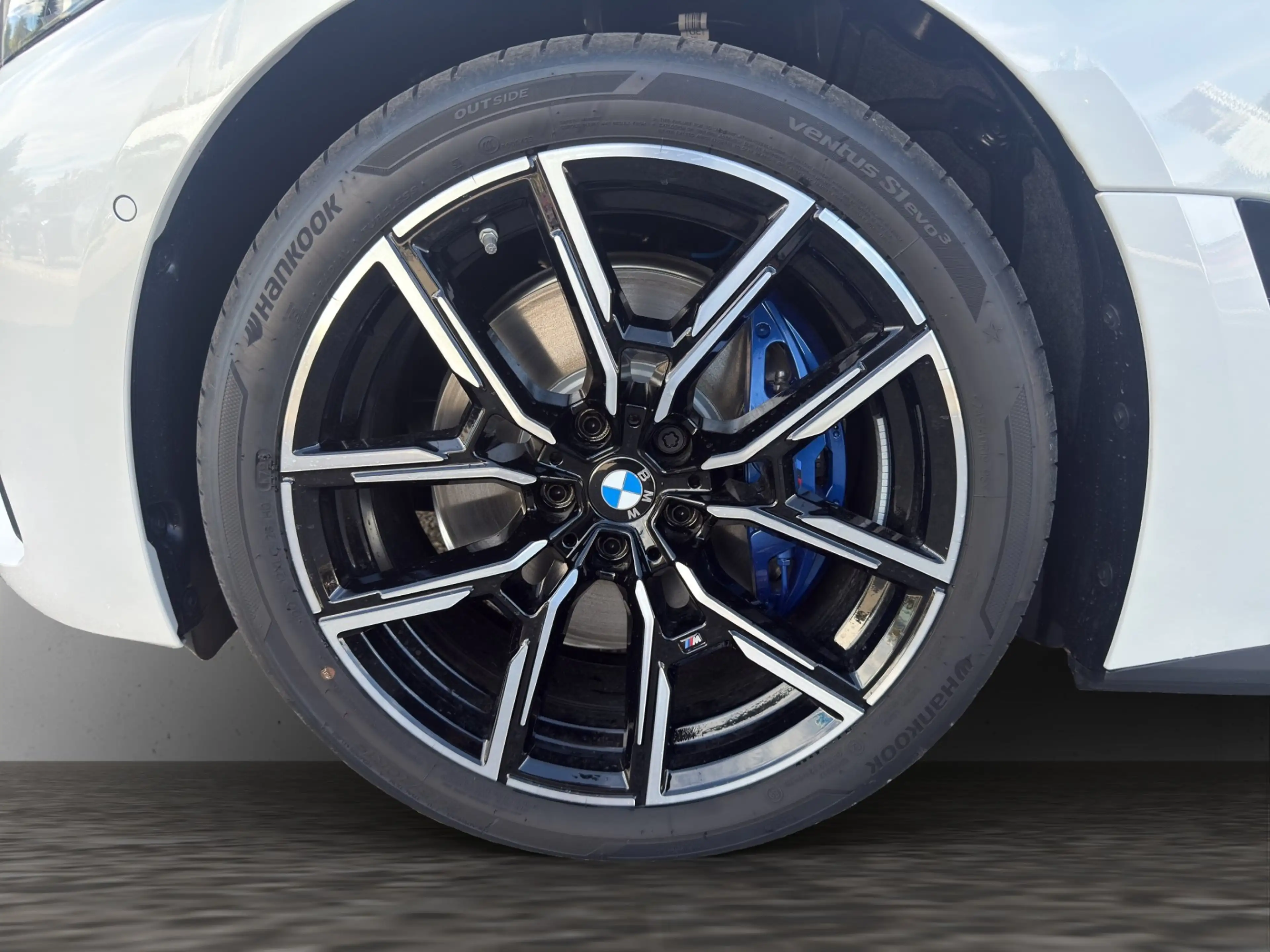 BMW i4 Gran Coupe xDrive40 83,9kWh — photo 7