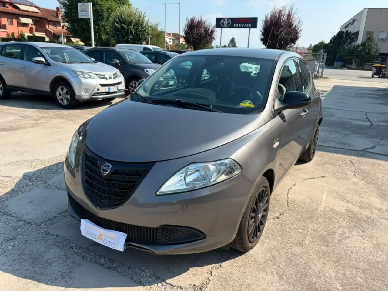 Lancia Ypsilon
