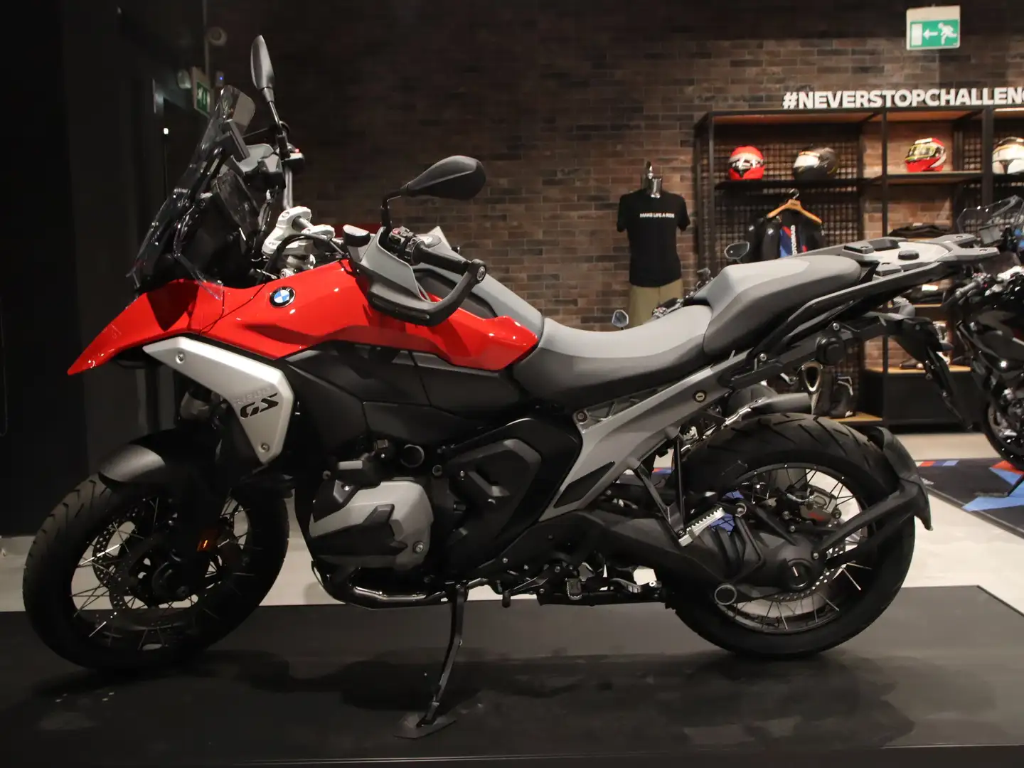 BMW R 1300 GS Rosso - 2