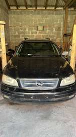 Omega Caravan 2.2 Edition 2000