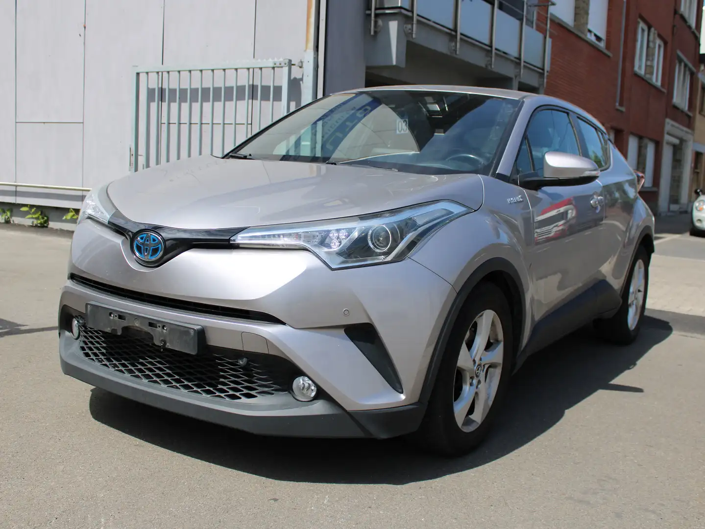 Toyota C-HR 1.8i VVT-i HYBRID Gris - 1