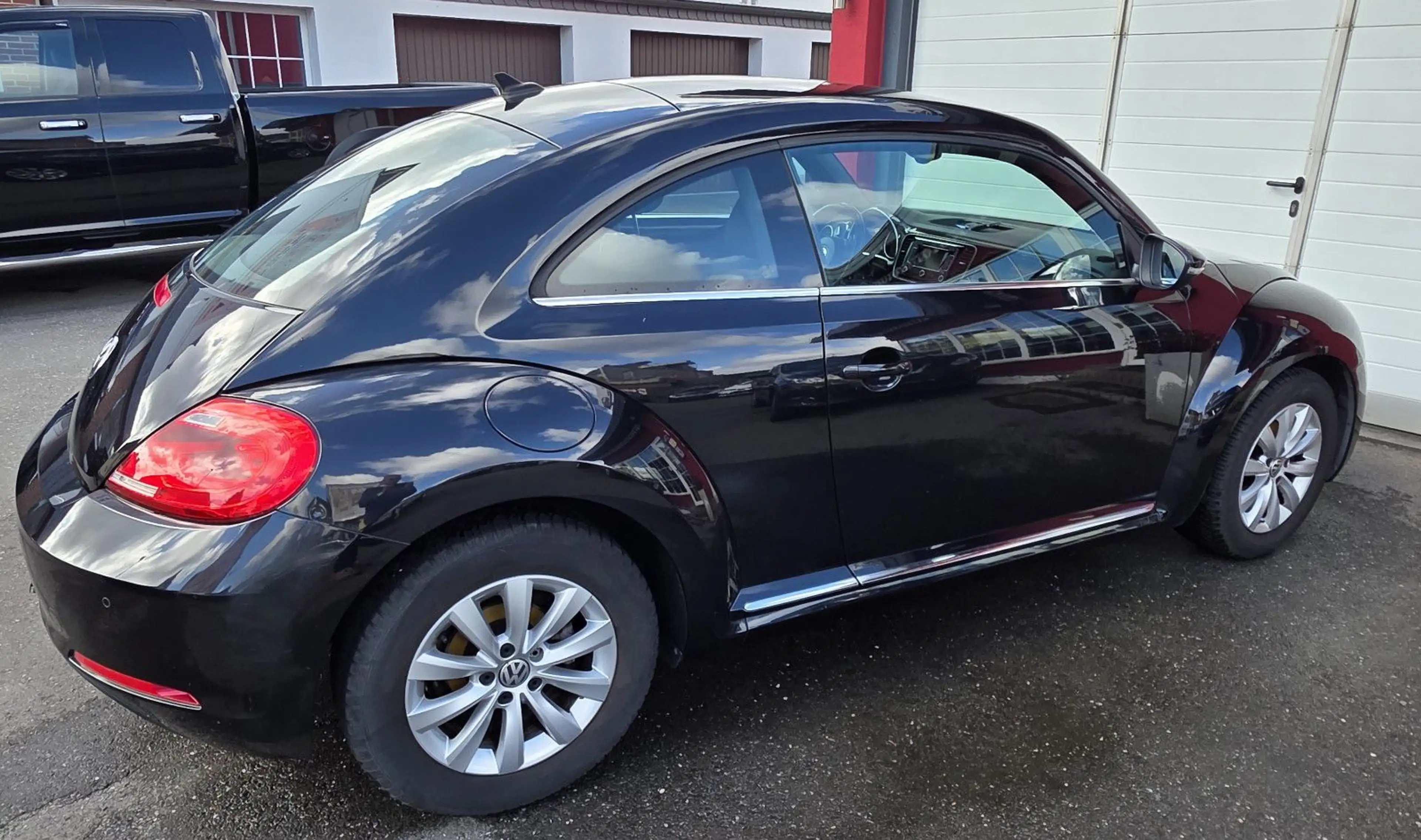 Volkswagen Beetle Design BMT Navi+Sitzh.+PDC+Klimaautom. — photo 8