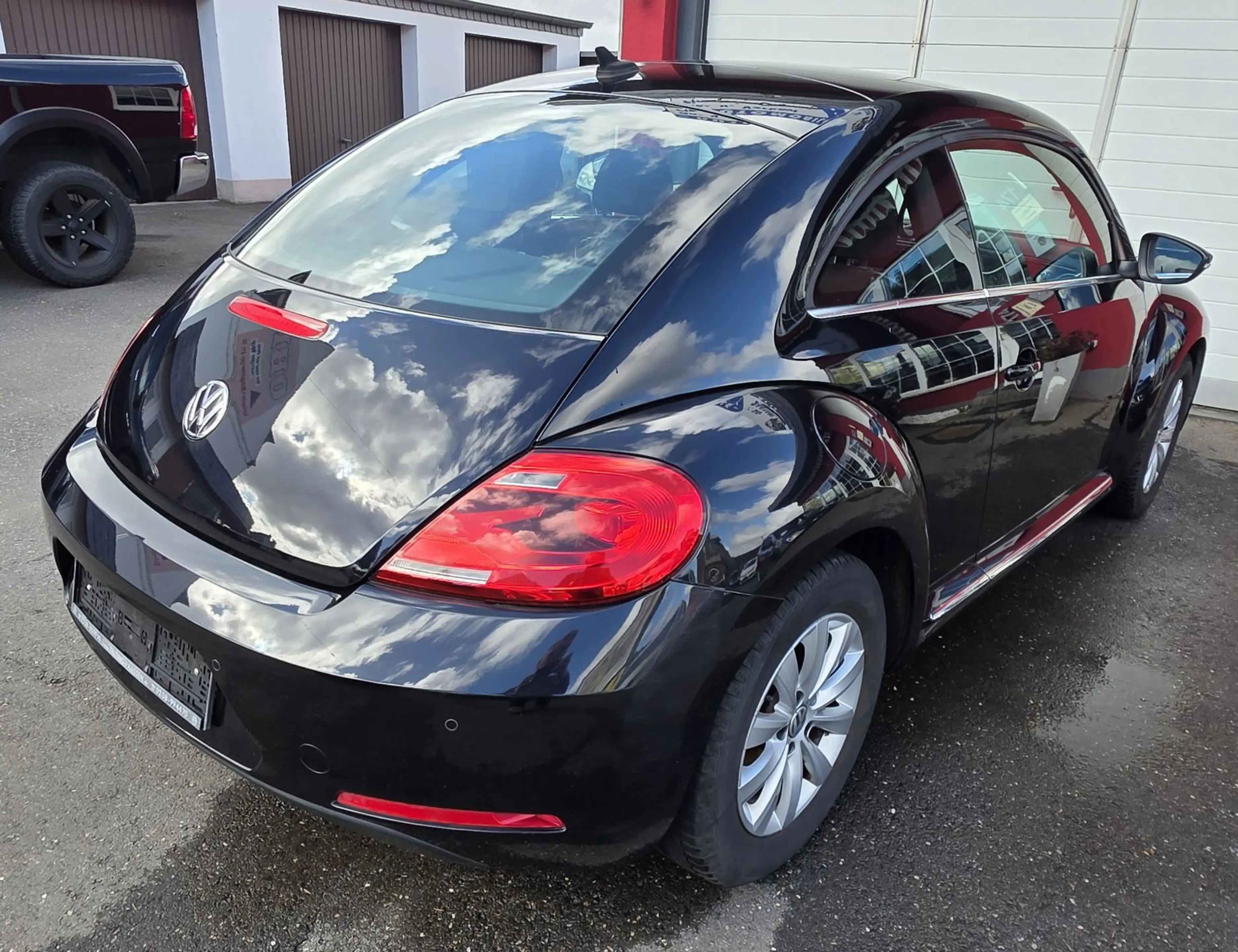 Volkswagen Beetle Design BMT Navi+Sitzh.+PDC+Klimaautom. — photo 7