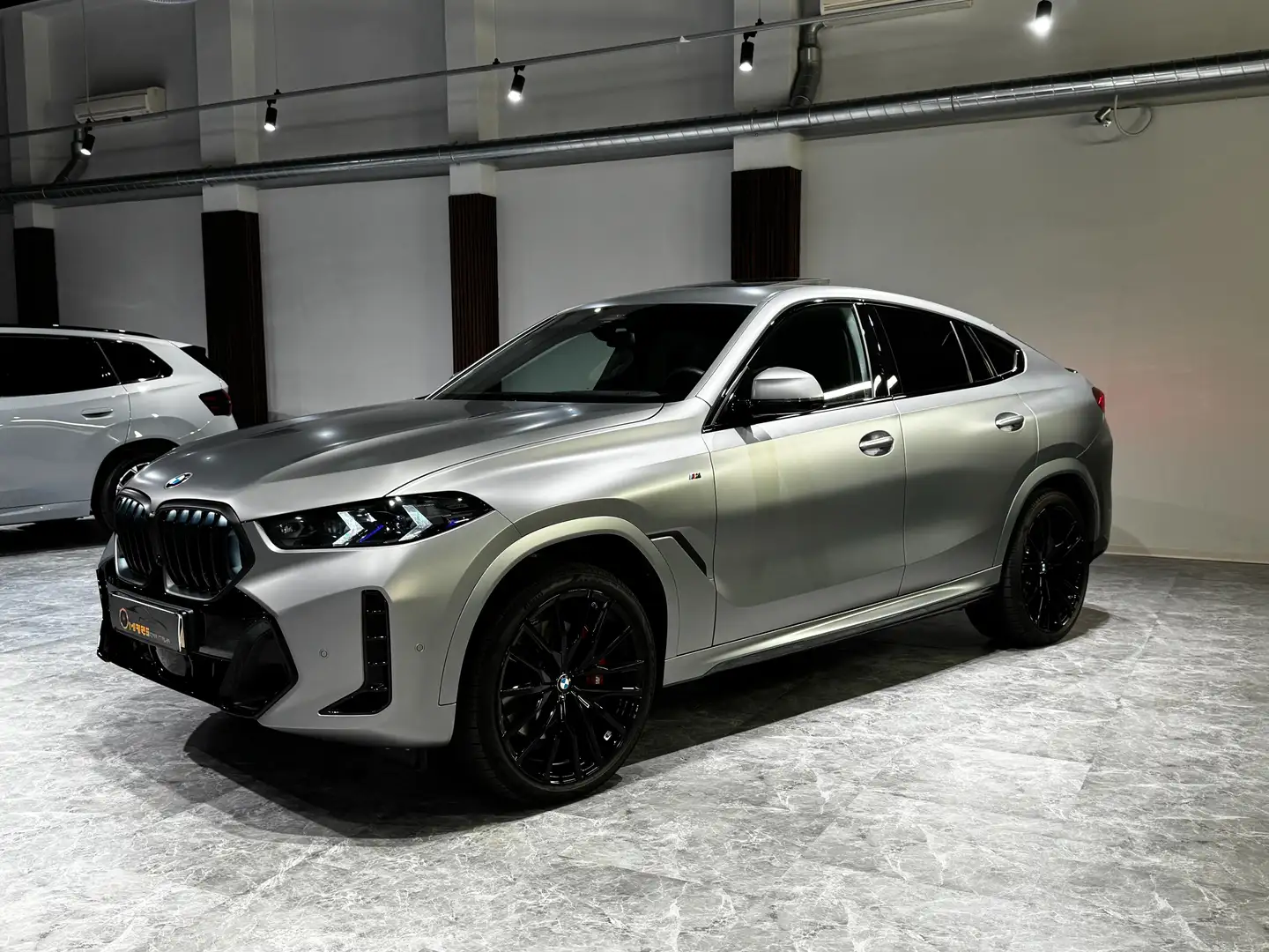 BMW X6 xdrive 30d M-Sport PRO TettoNavi 360°C22"MSport Grijs - 2