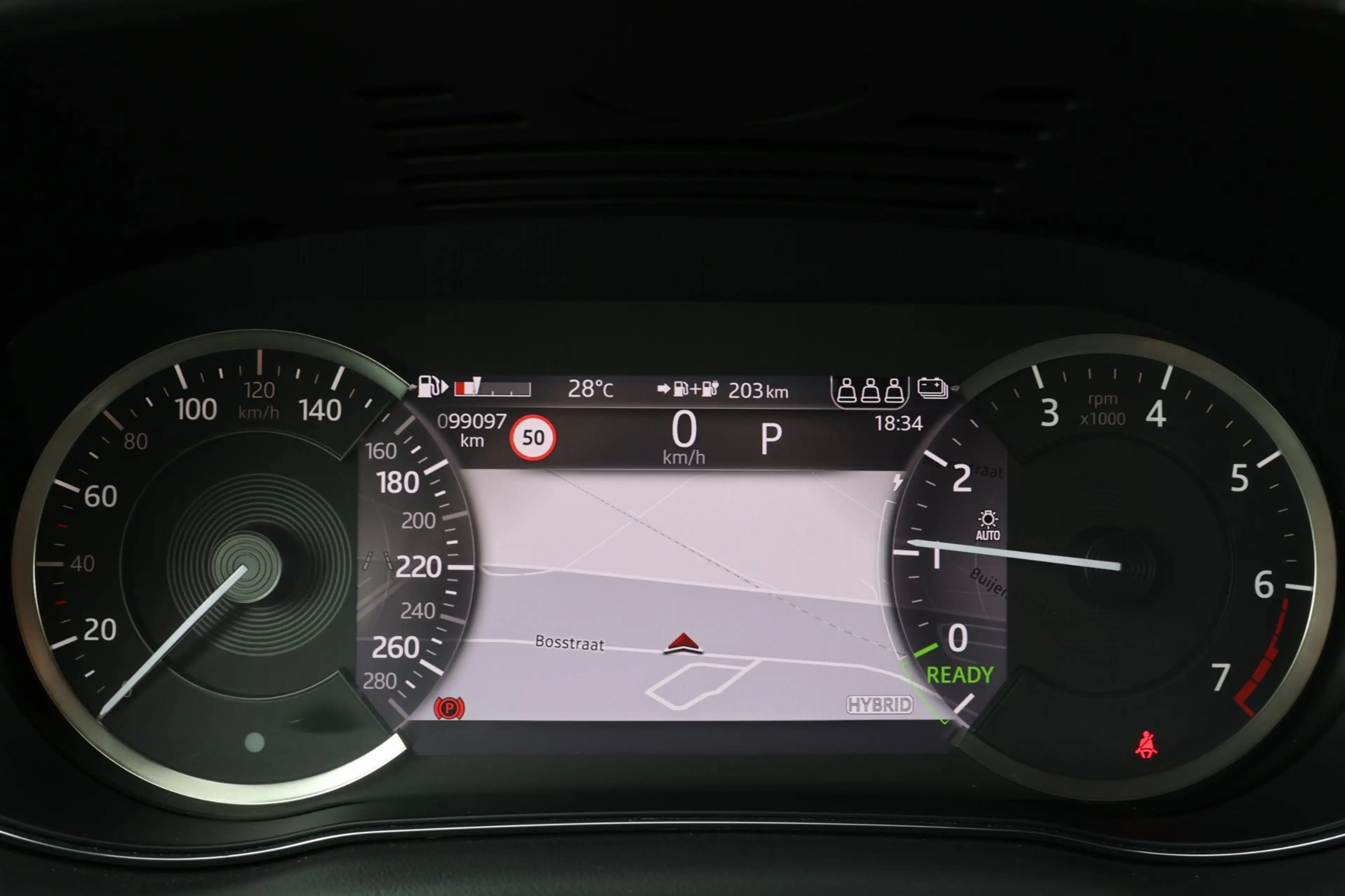 Jaguar E-Pace 1.5 P300e AWD R-Dynamic HSE Black Optiek | panoram — photo 4