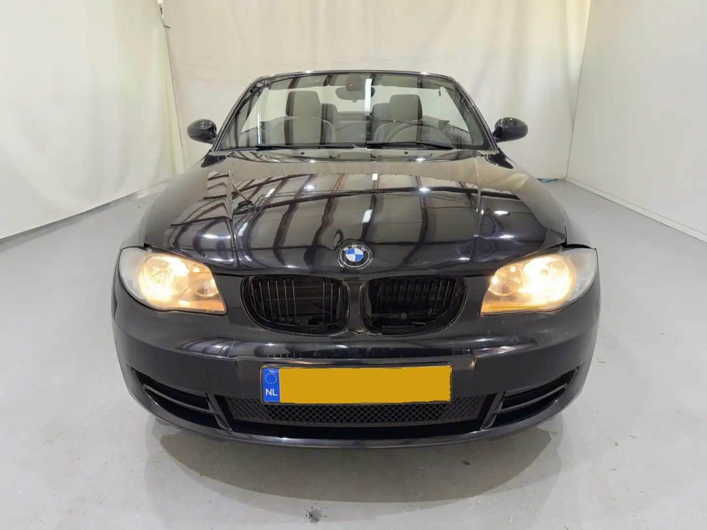 BMW 118 1-serie Cabrio 118i Zwart - 2