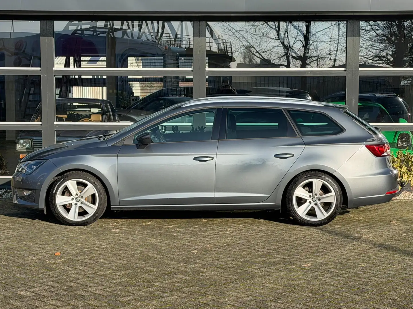 SEAT Leon ST 1.4 EcoTSI FR 1500KG Trekhaak LED Rijklaarprijs Grijs - 2