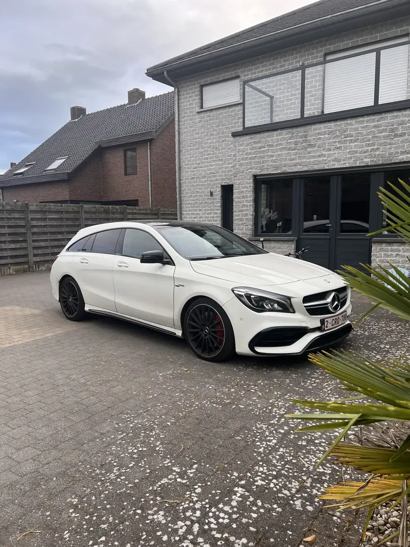 Mercedes-Benz CLA 45 AMG 4Matic Shooting Brake with bucket seats - 1