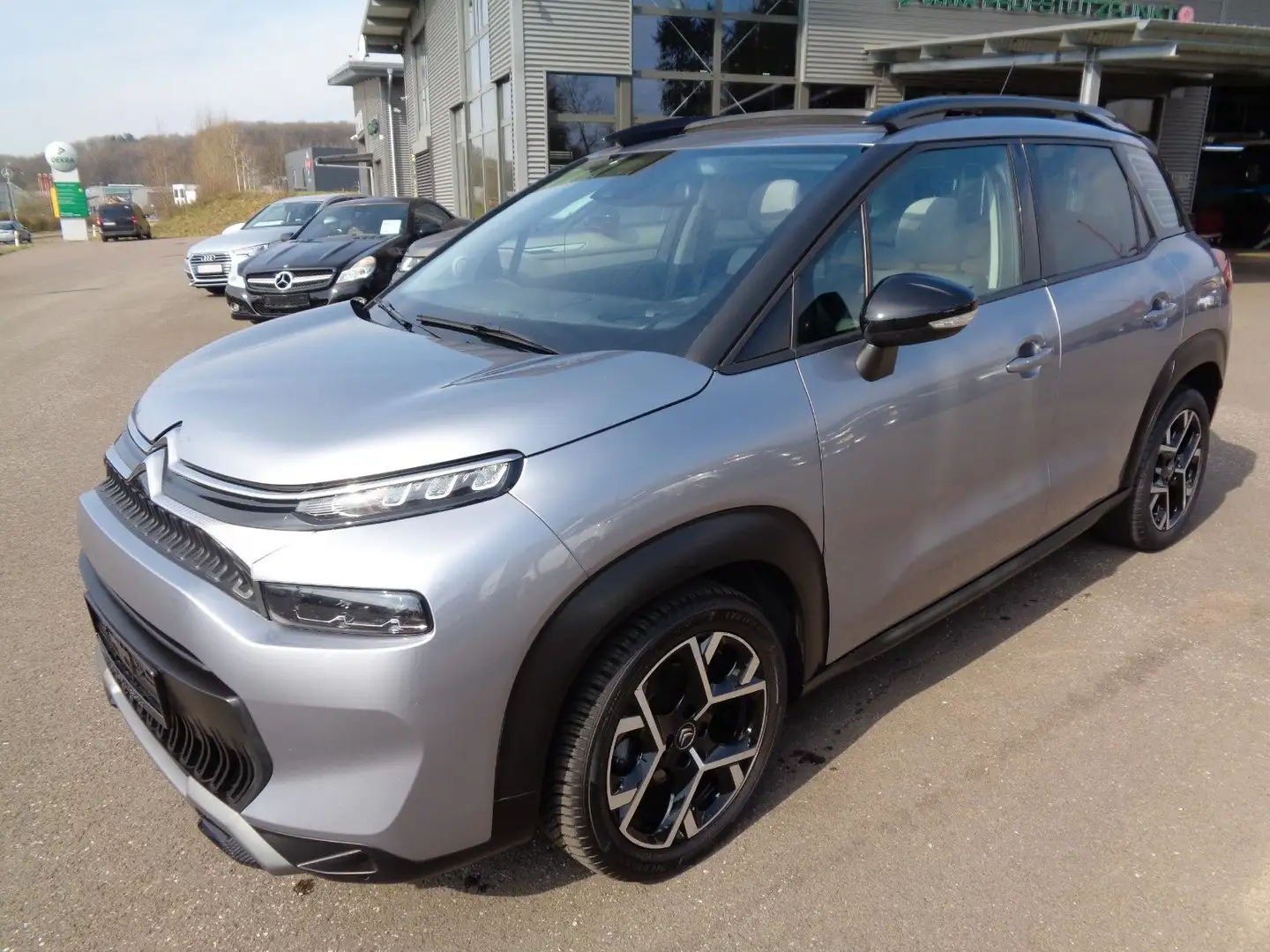 Citroen C3 Aircross Shine,Automatik,Navi,SHZ,Panorama, Grau - 1