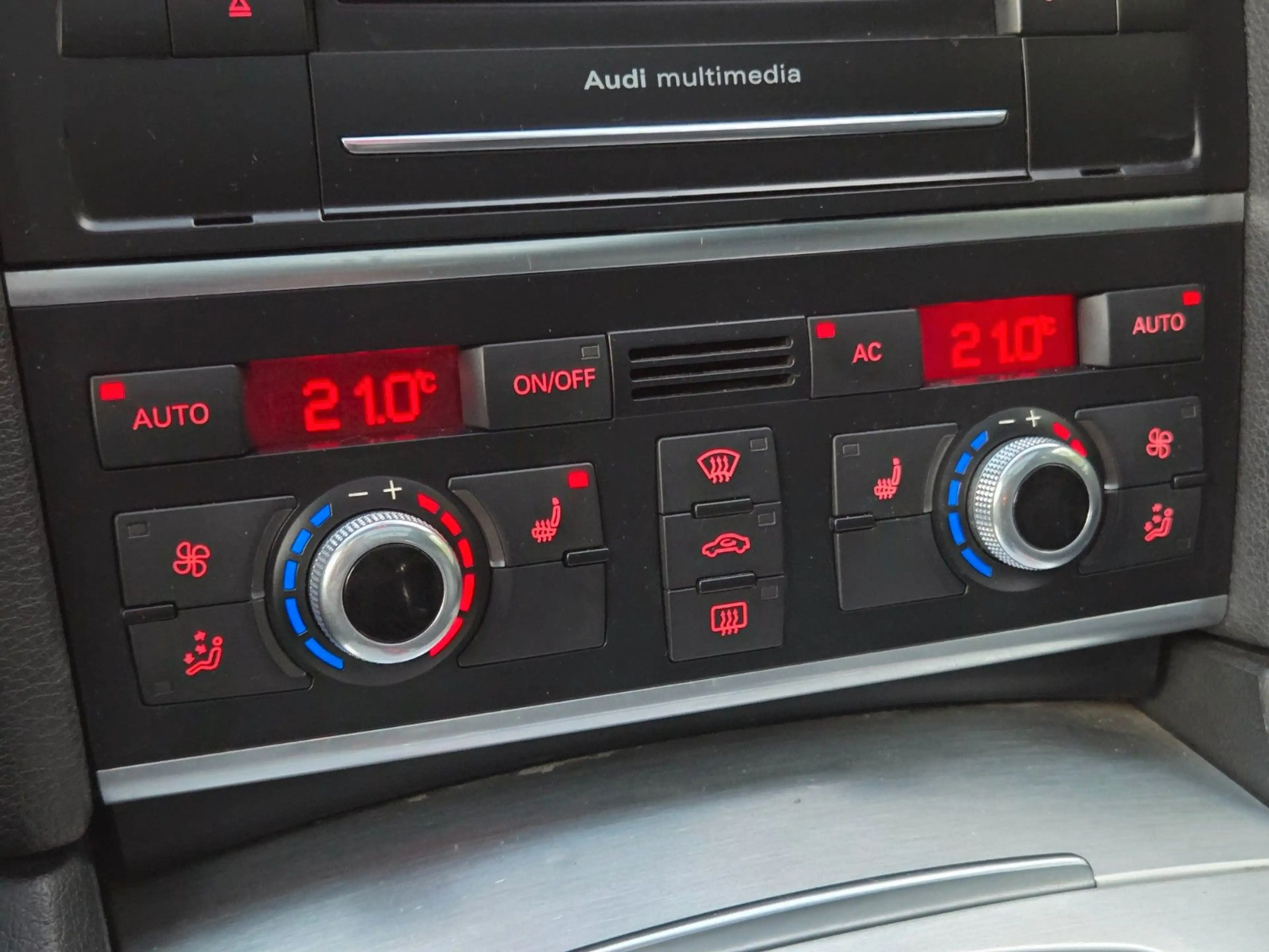 Audi Q7 3.0 TDI quattro S line Sportpaket Plus+7SITZ+ — photo 22