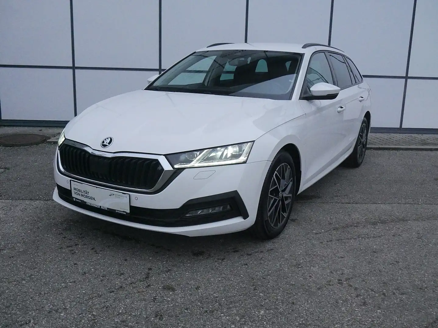 Skoda Octavia 2,0 TDI Ambition DSG, AHK, Standheizung, ACC, L... Weiß - 2