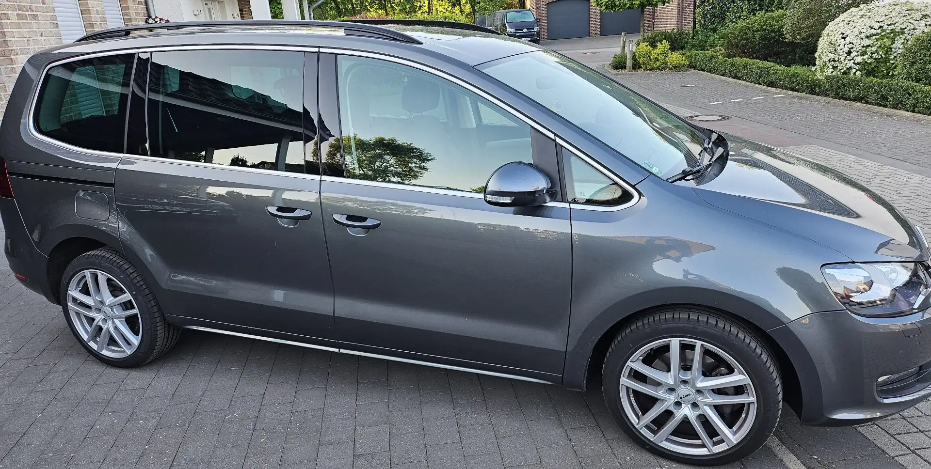 Volkswagen Sharan Comfortline BMT/Start-Stopp (7 Sitzer) Gris - 2