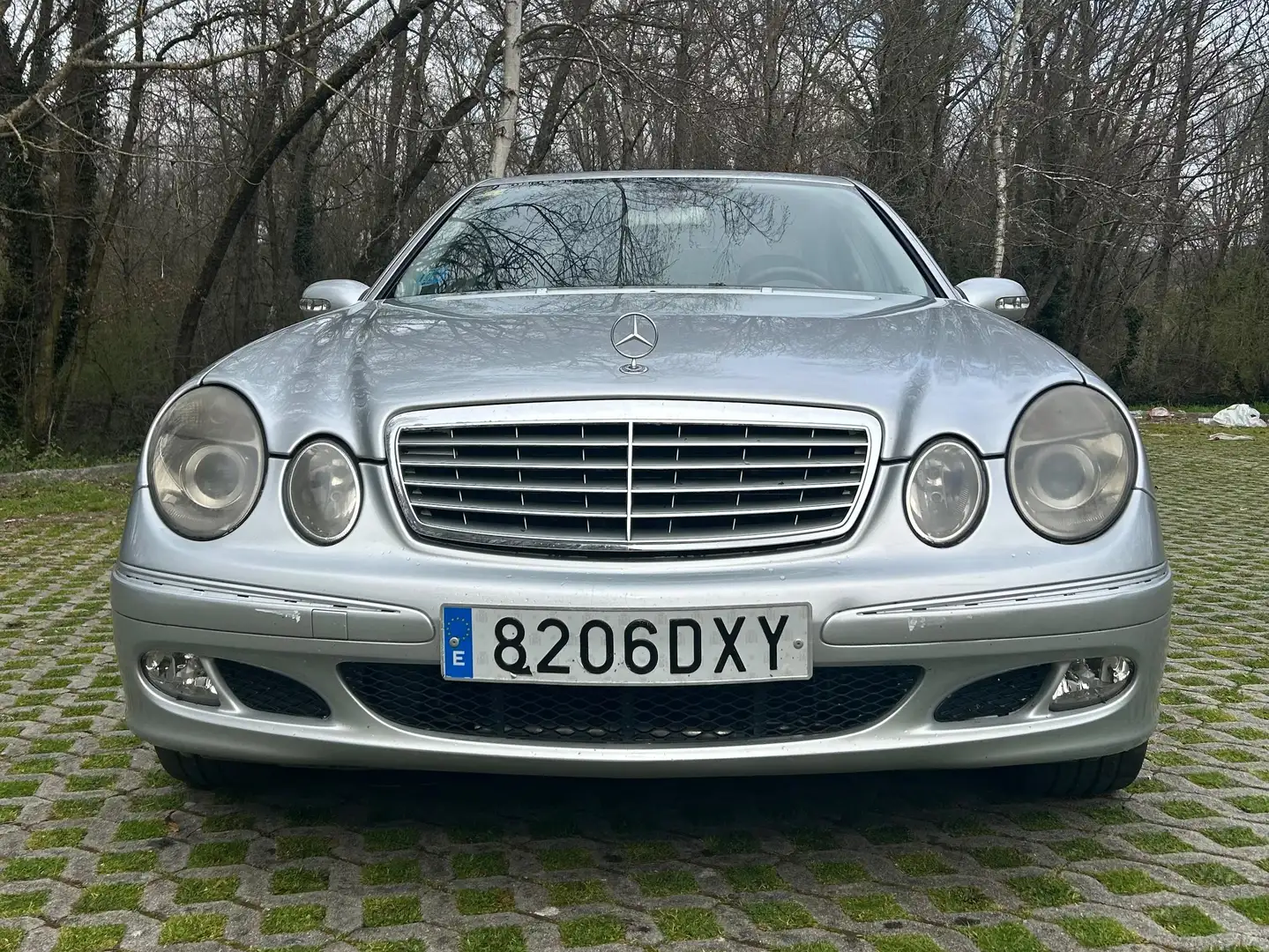 Mercedes-Benz E 280 E 280 4M Aut. Plateado - 2