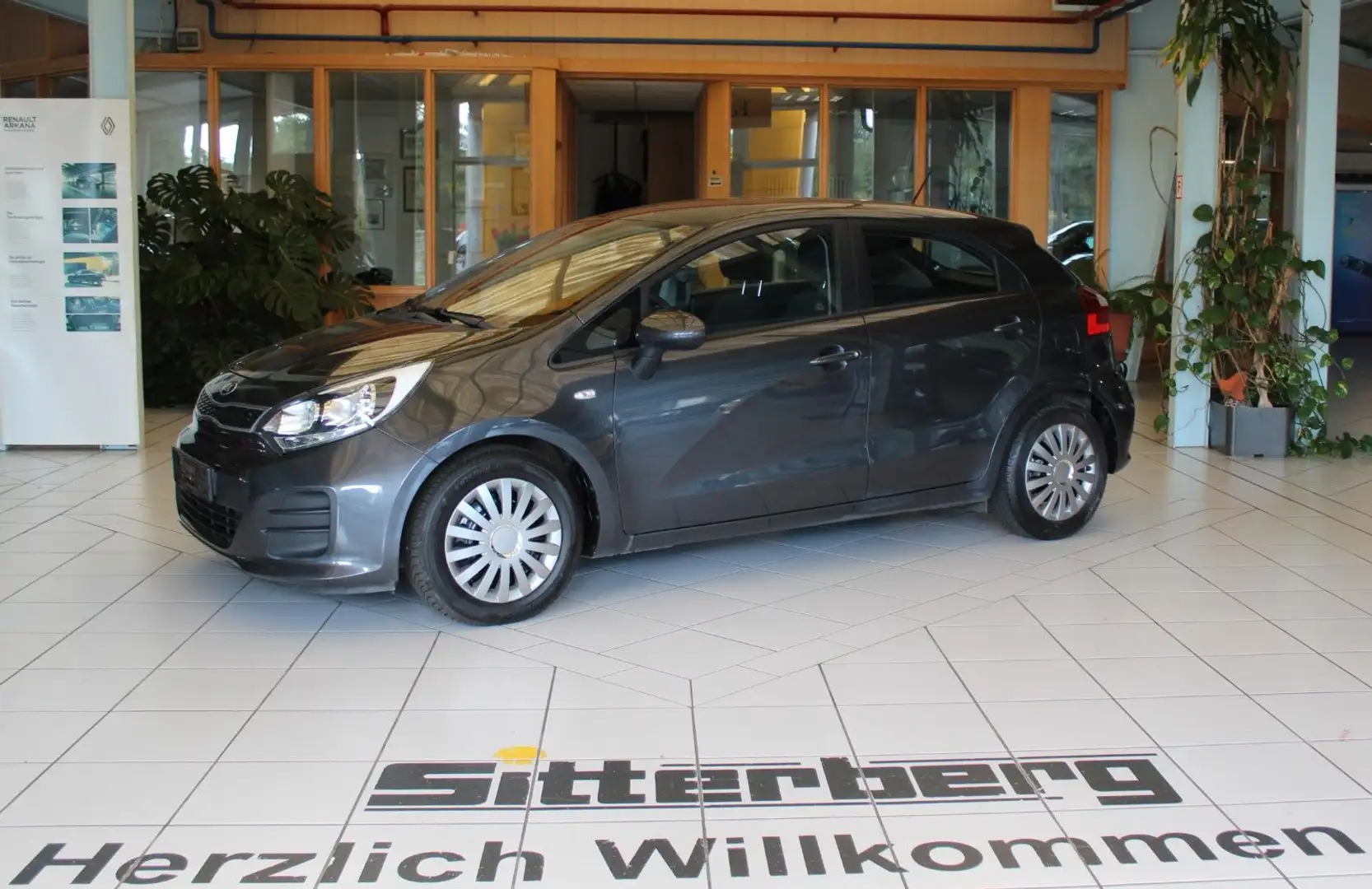 Kia Rio Edition 7 Gris - 1