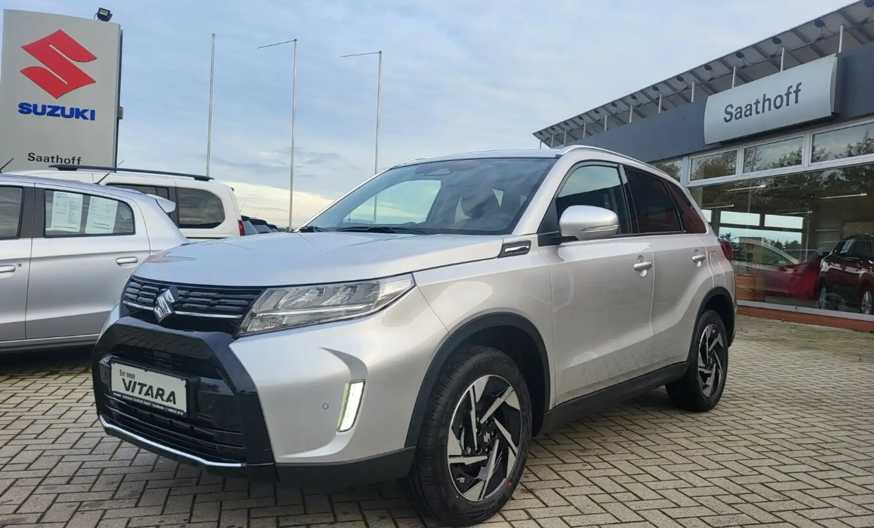Suzuki Vitara 1,4 Comfort+ Automatik Silber - 1