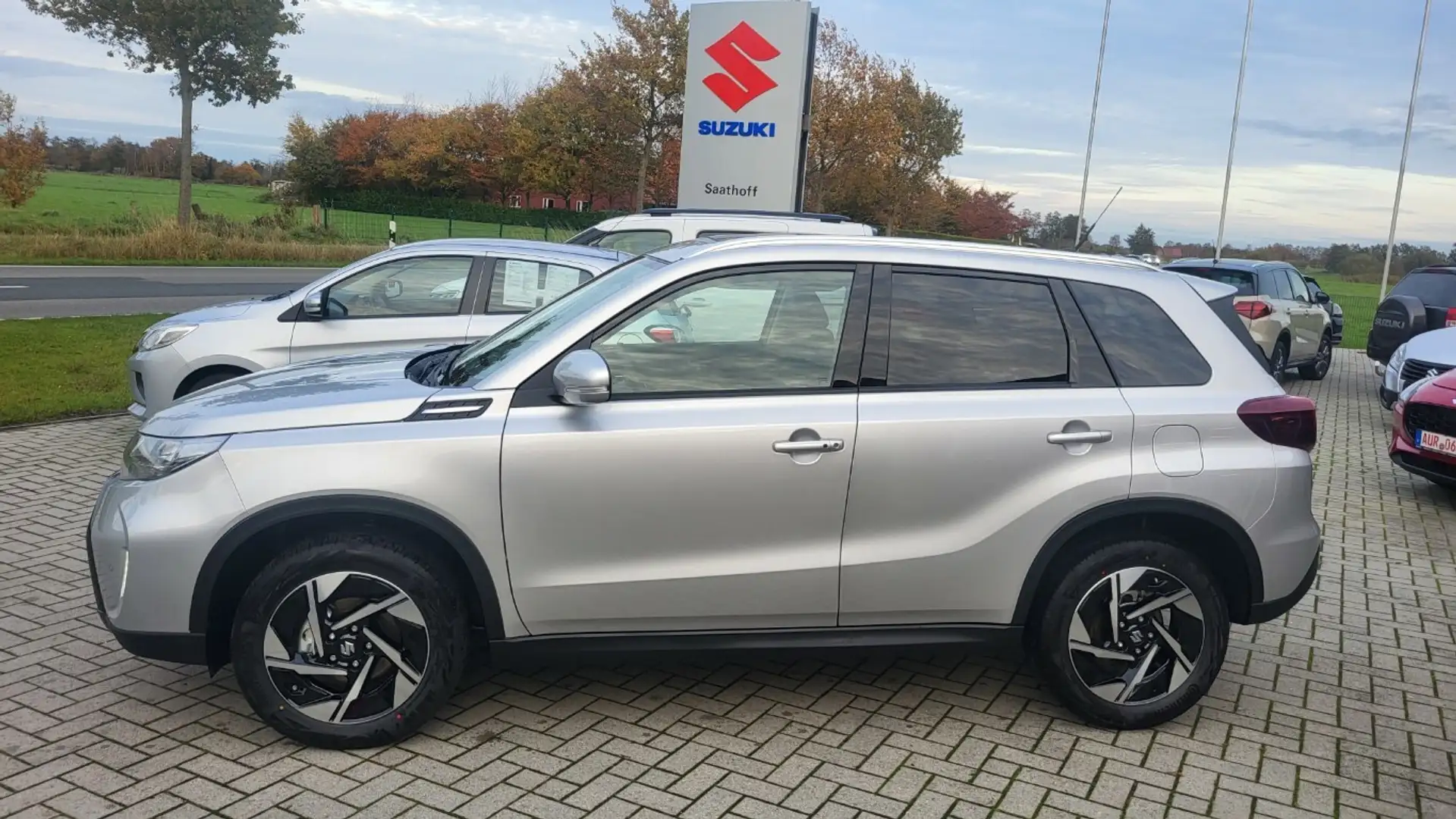 Suzuki Vitara 1,4 Comfort+ Automatik Silber - 2