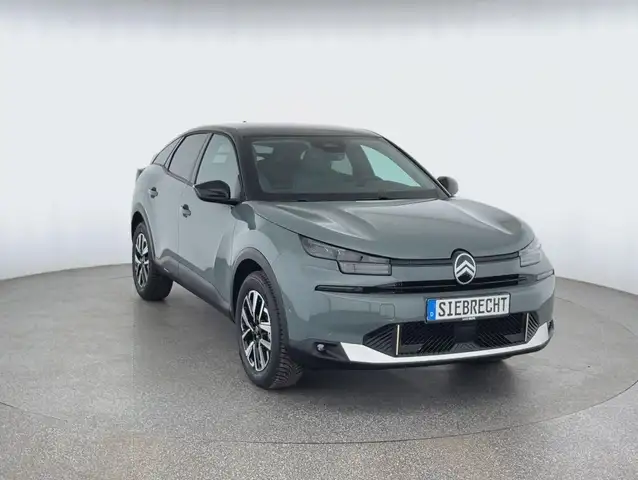 Citroen C4 view 3
