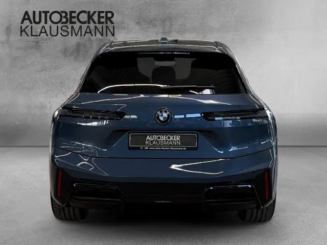 BMW Ix view 6